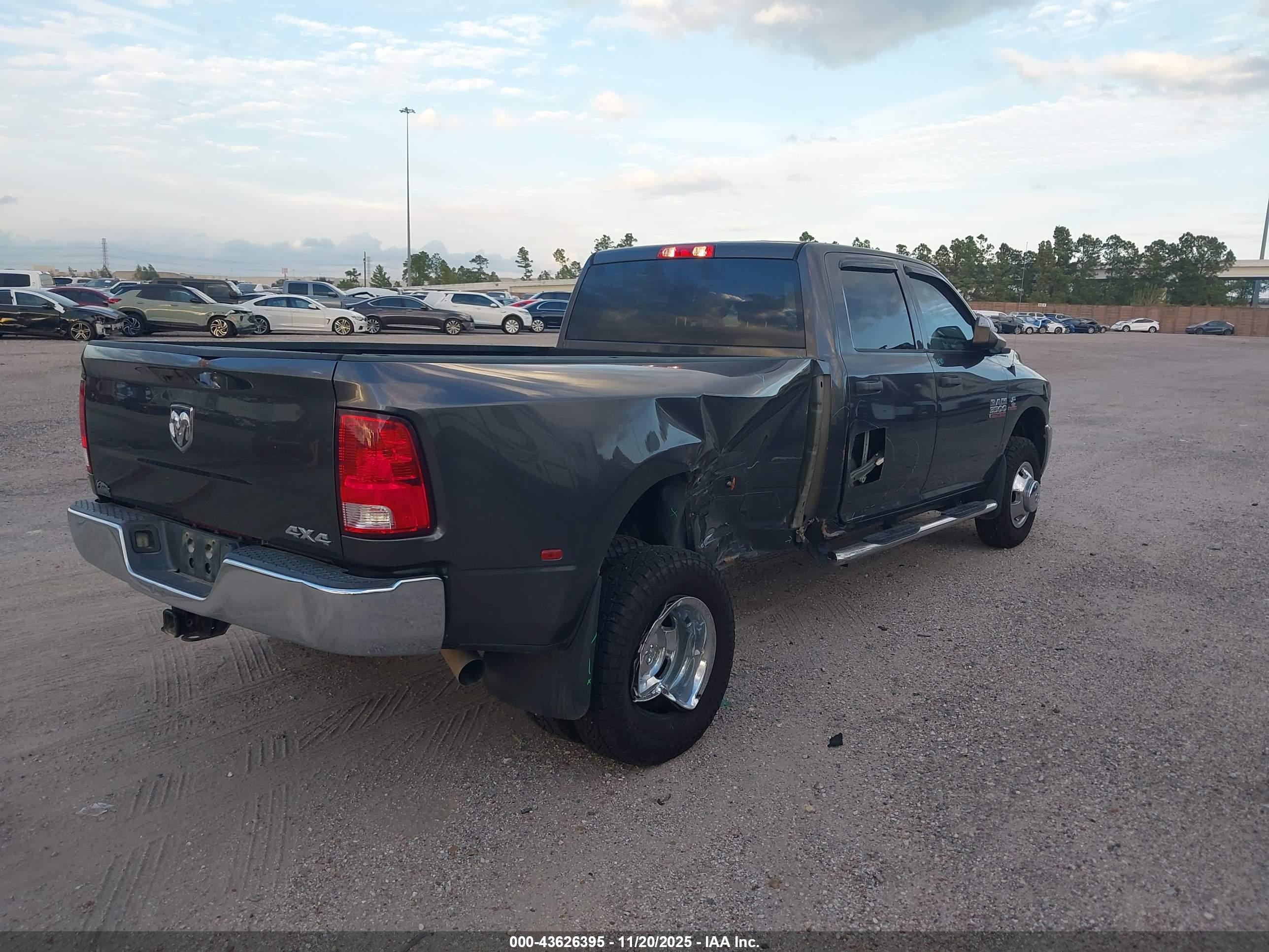 RAM 3500 image 4