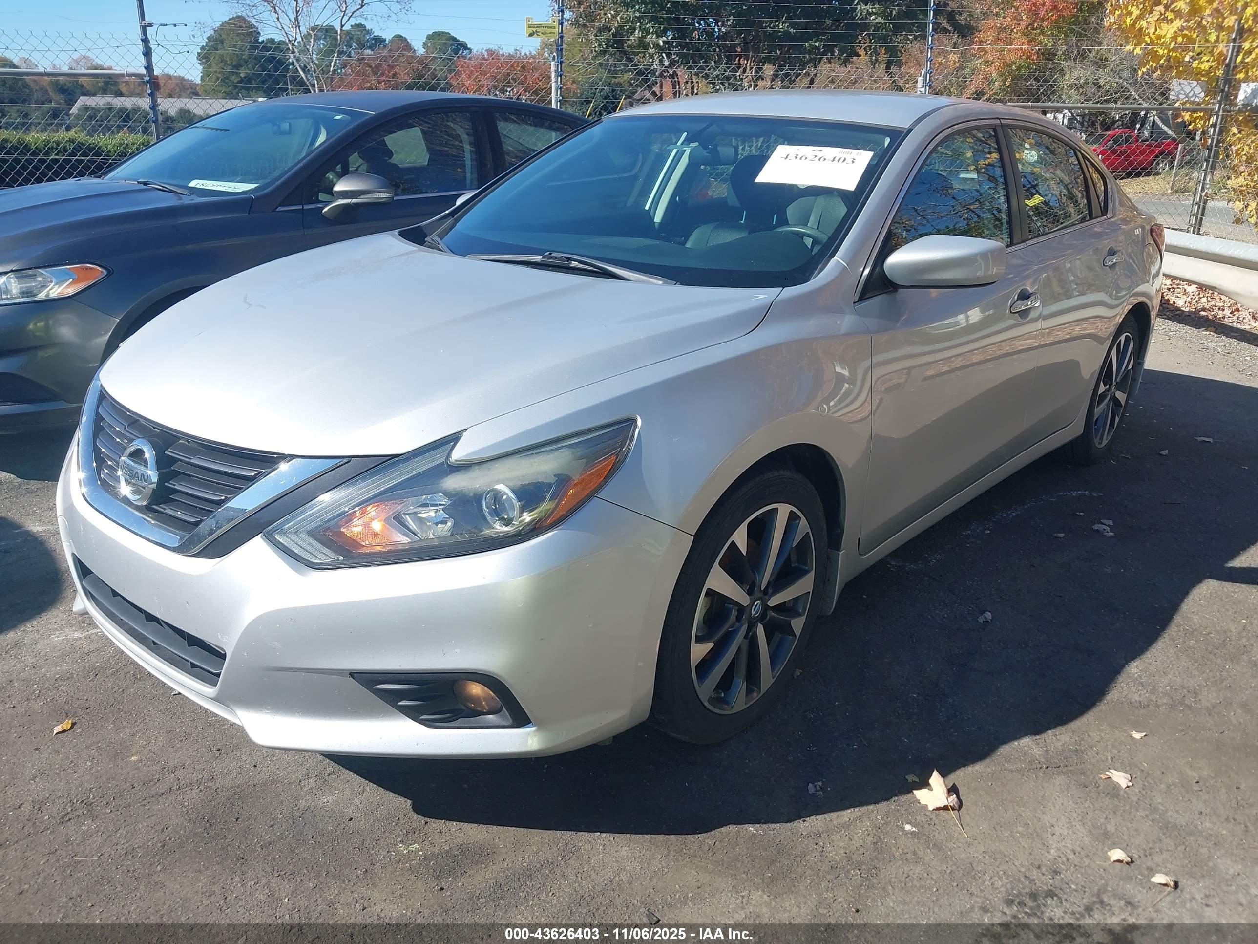 NISSAN ALTIMA image 2