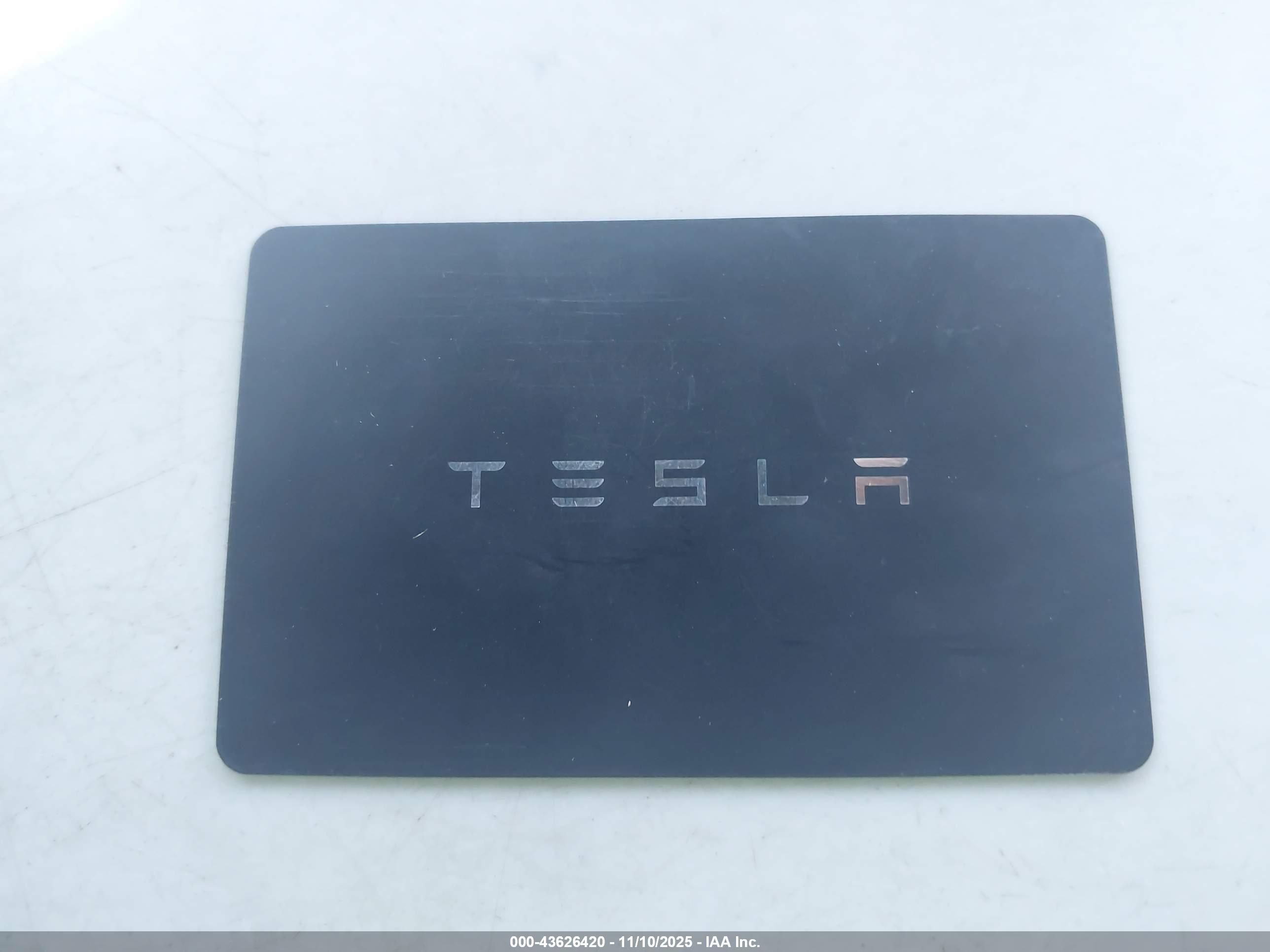TESLA MODEL image 11