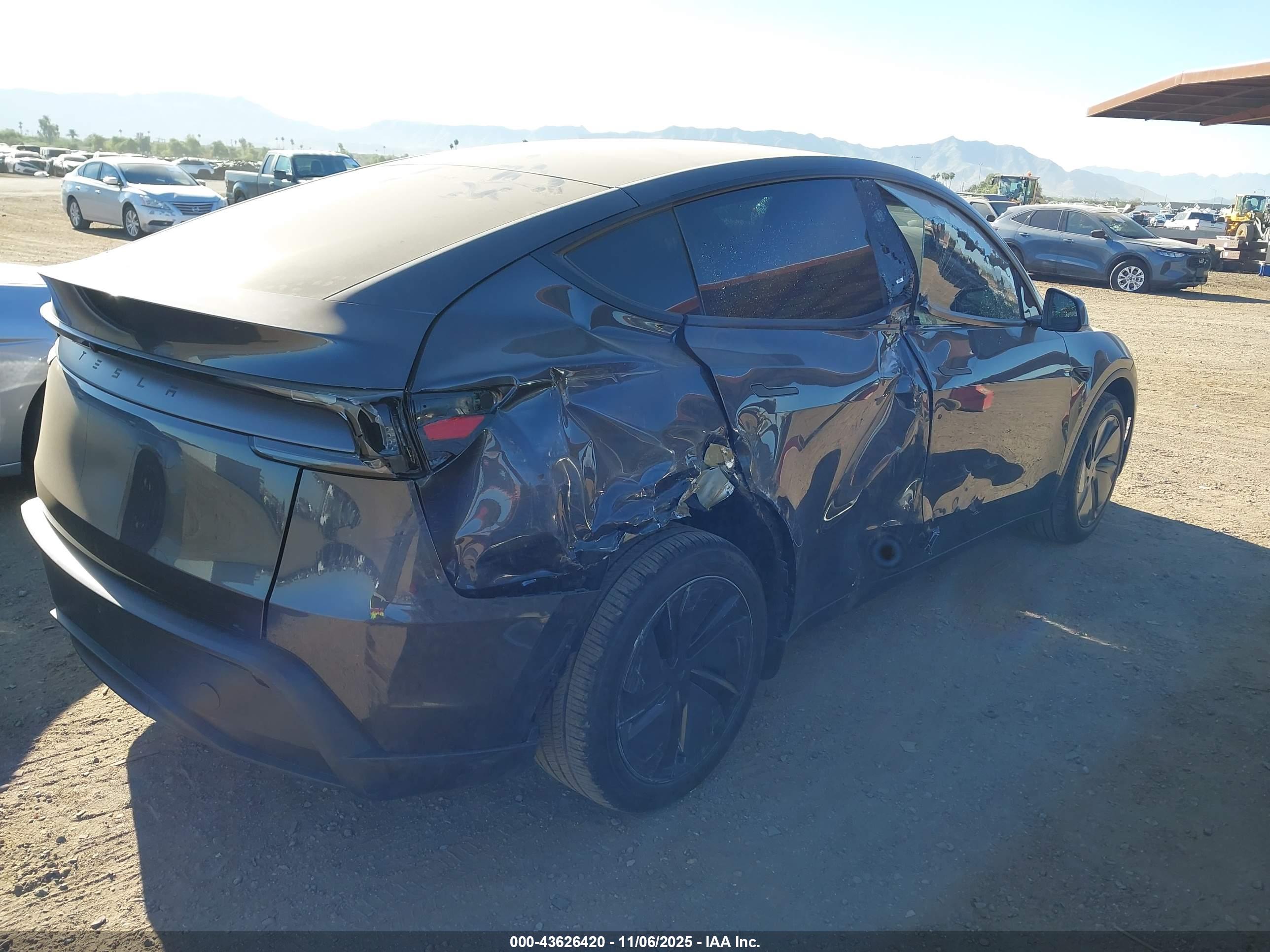 TESLA MODEL image 4