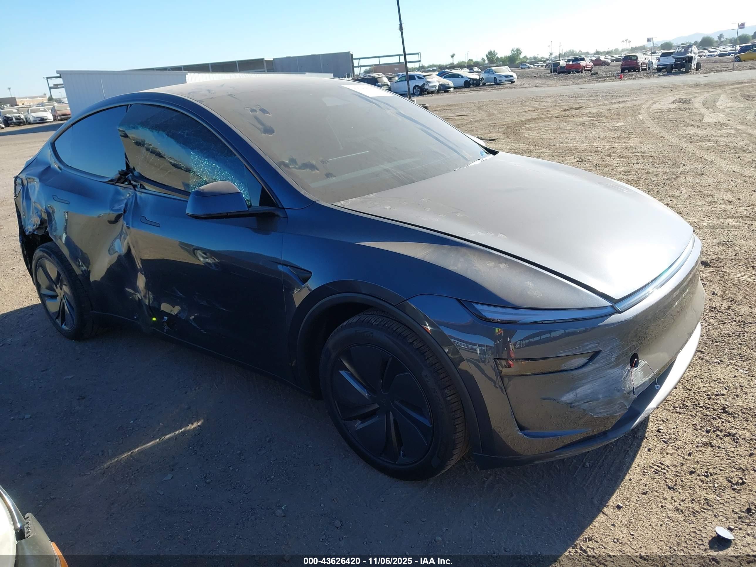 TESLA MODEL image 6