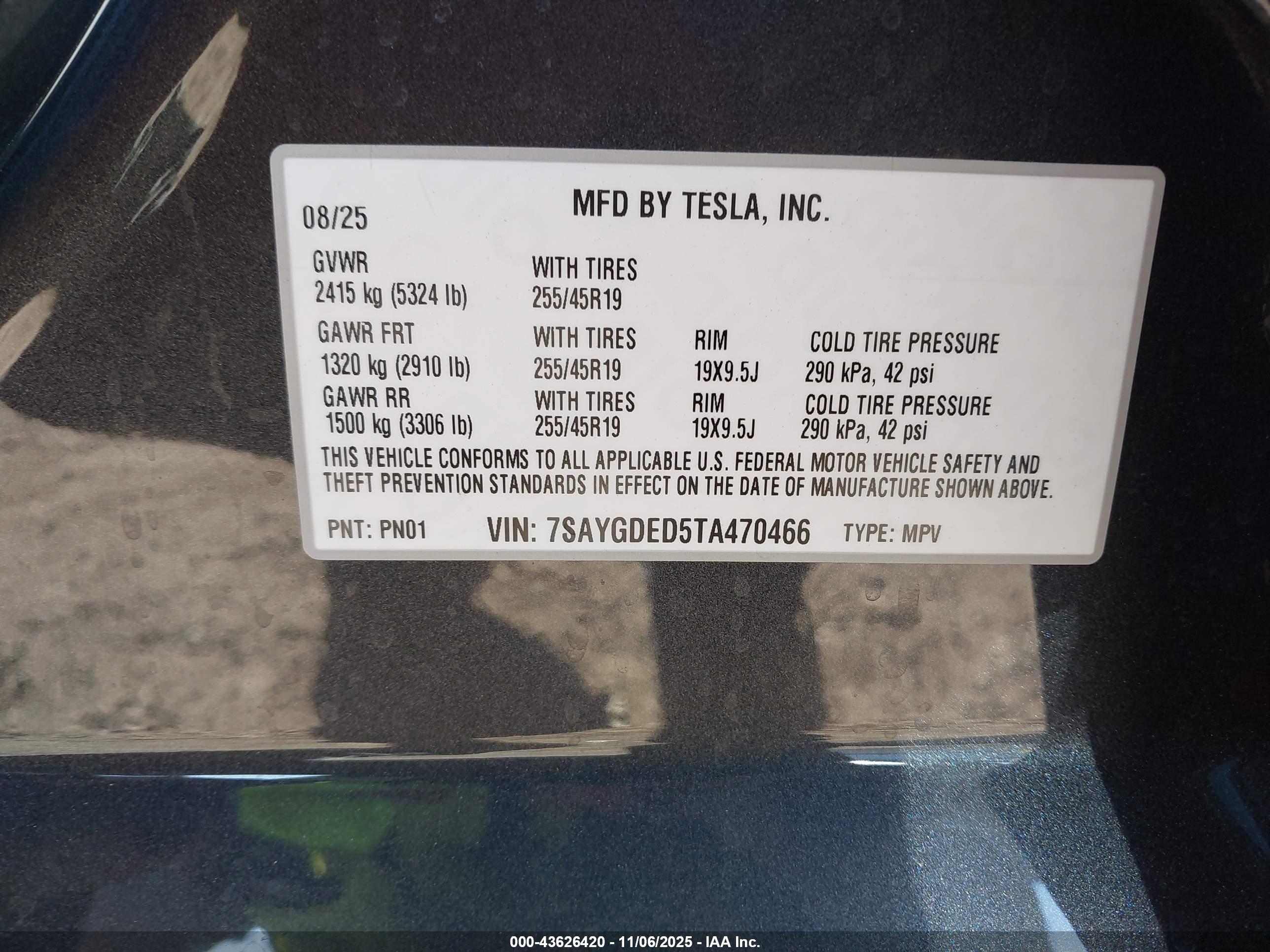 TESLA MODEL image 9
