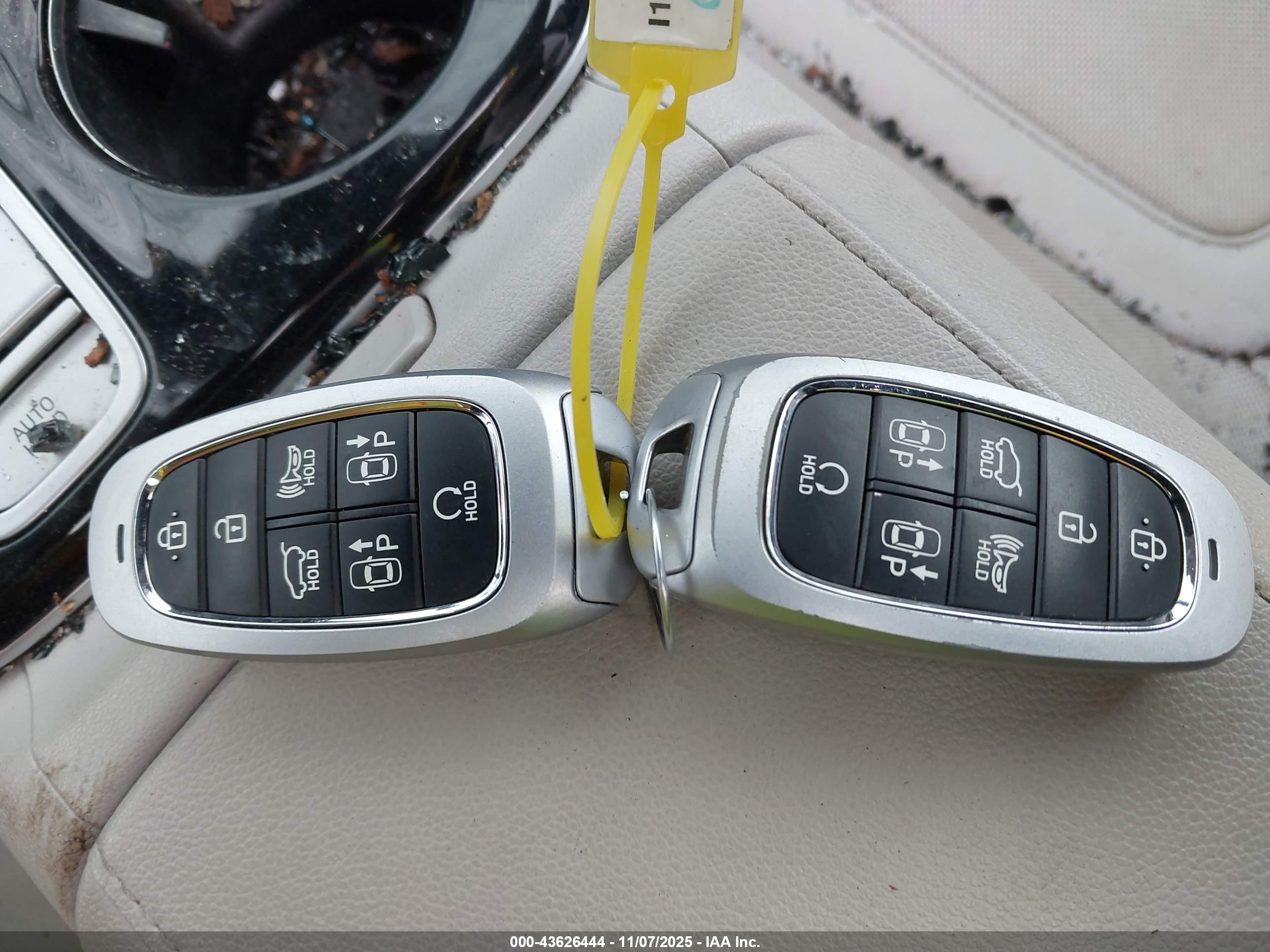 HYUNDAI TUCSON image 11