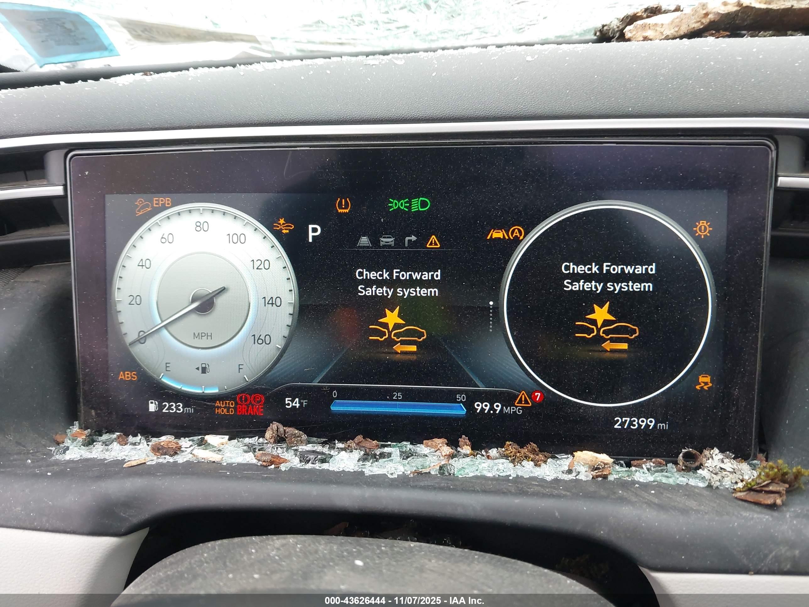 HYUNDAI TUCSON image 7