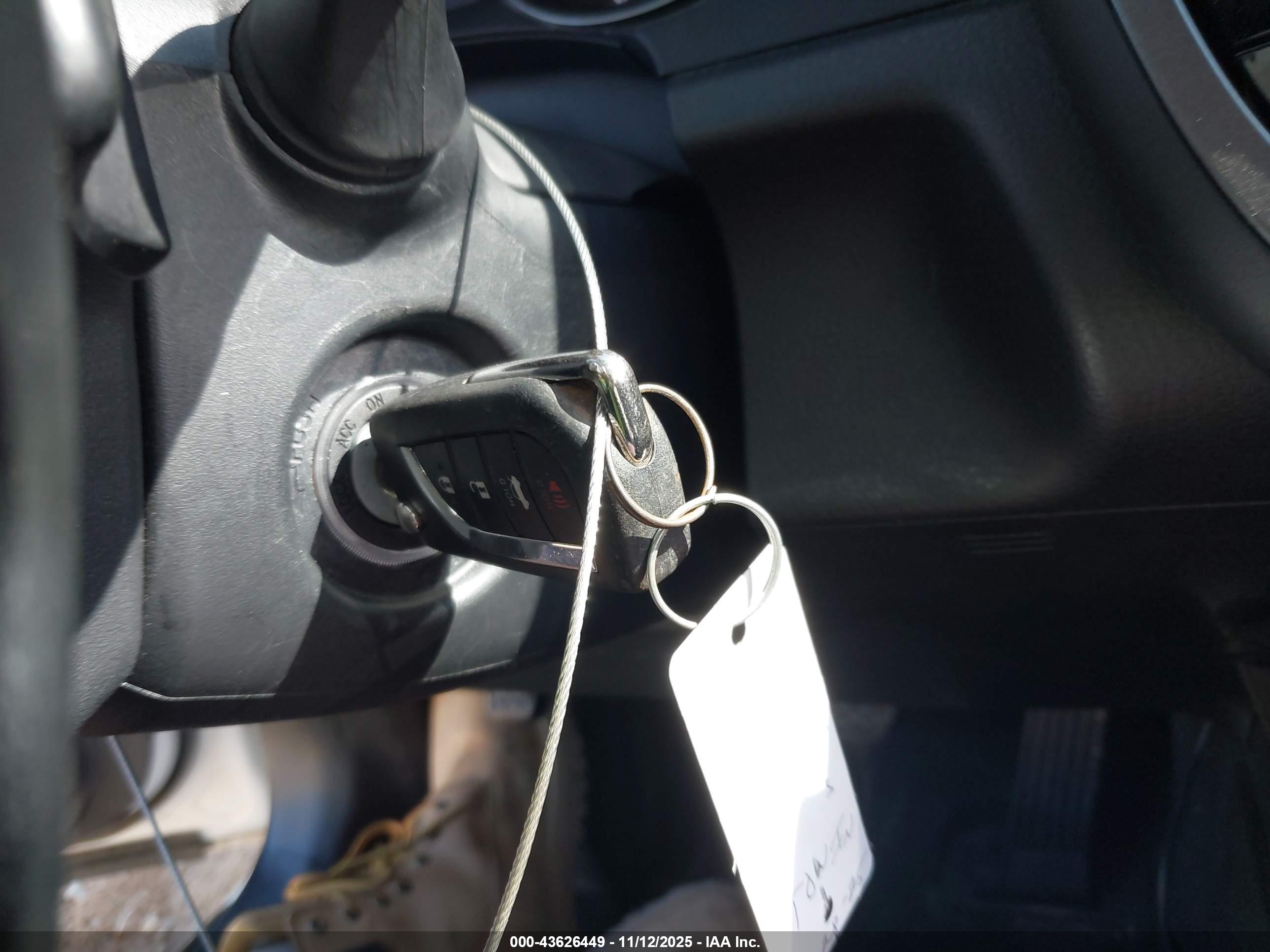 TOYOTA CAMRY image 11