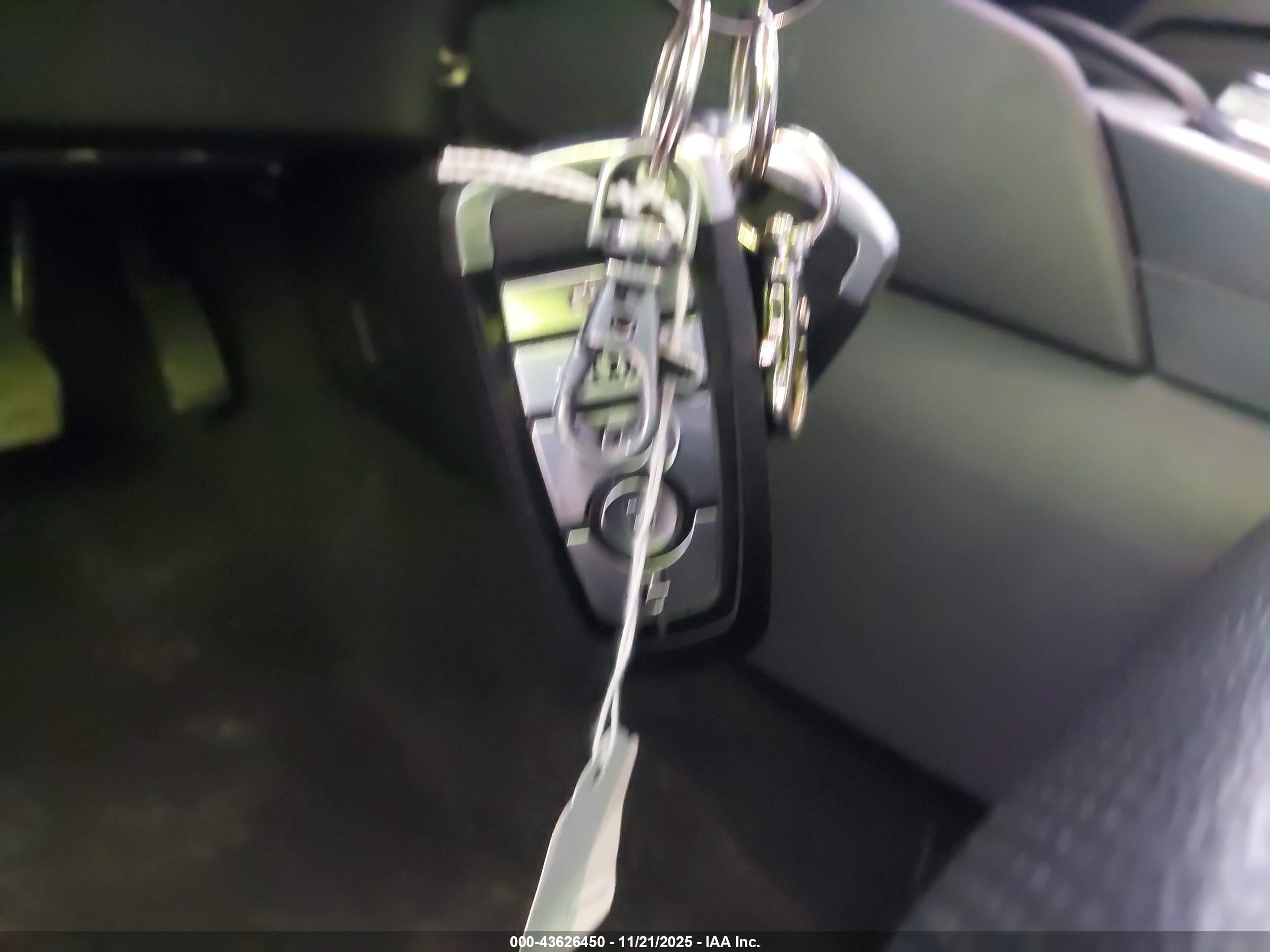 FORD ESCAPE image 11