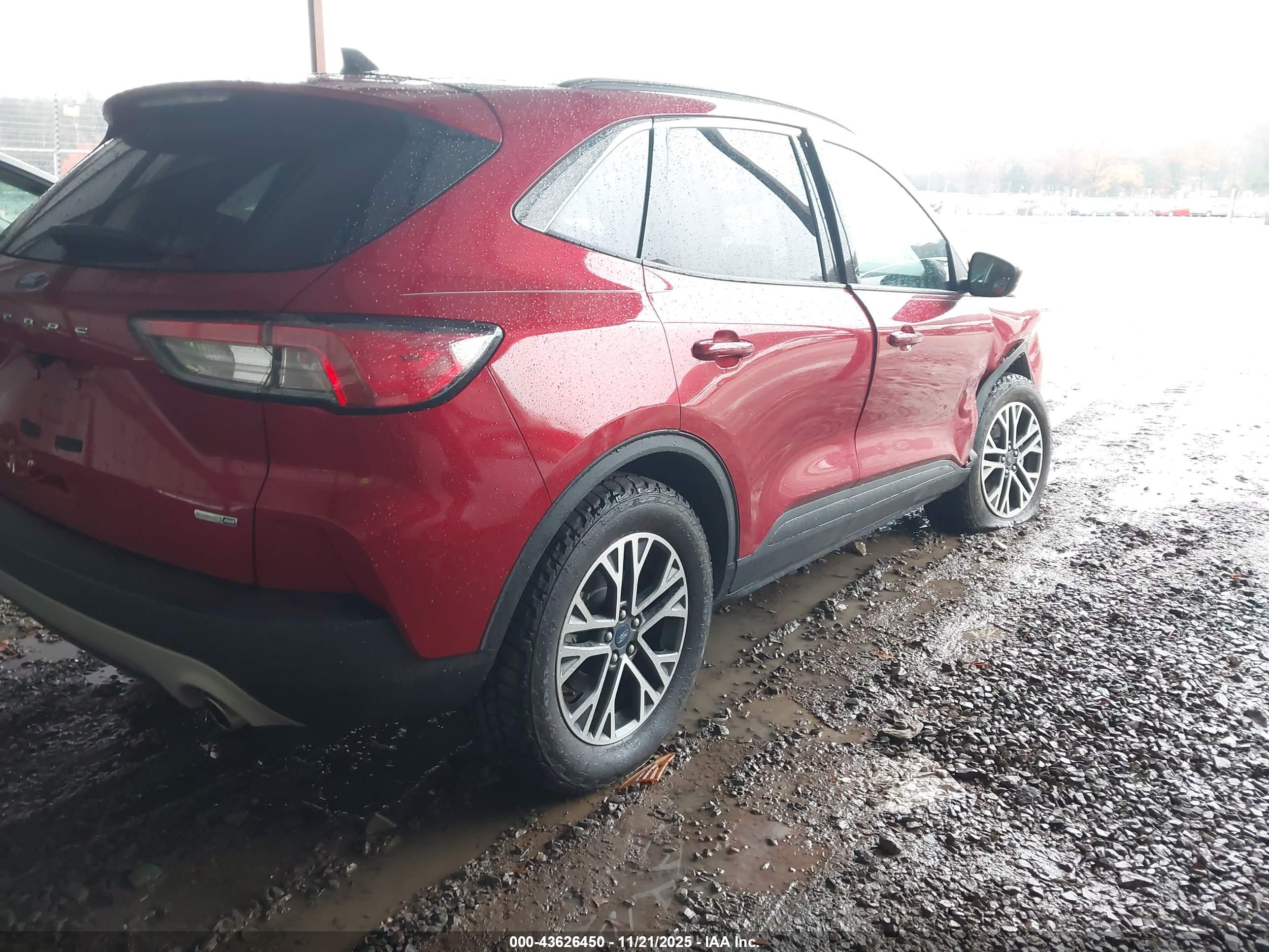 FORD ESCAPE image 4