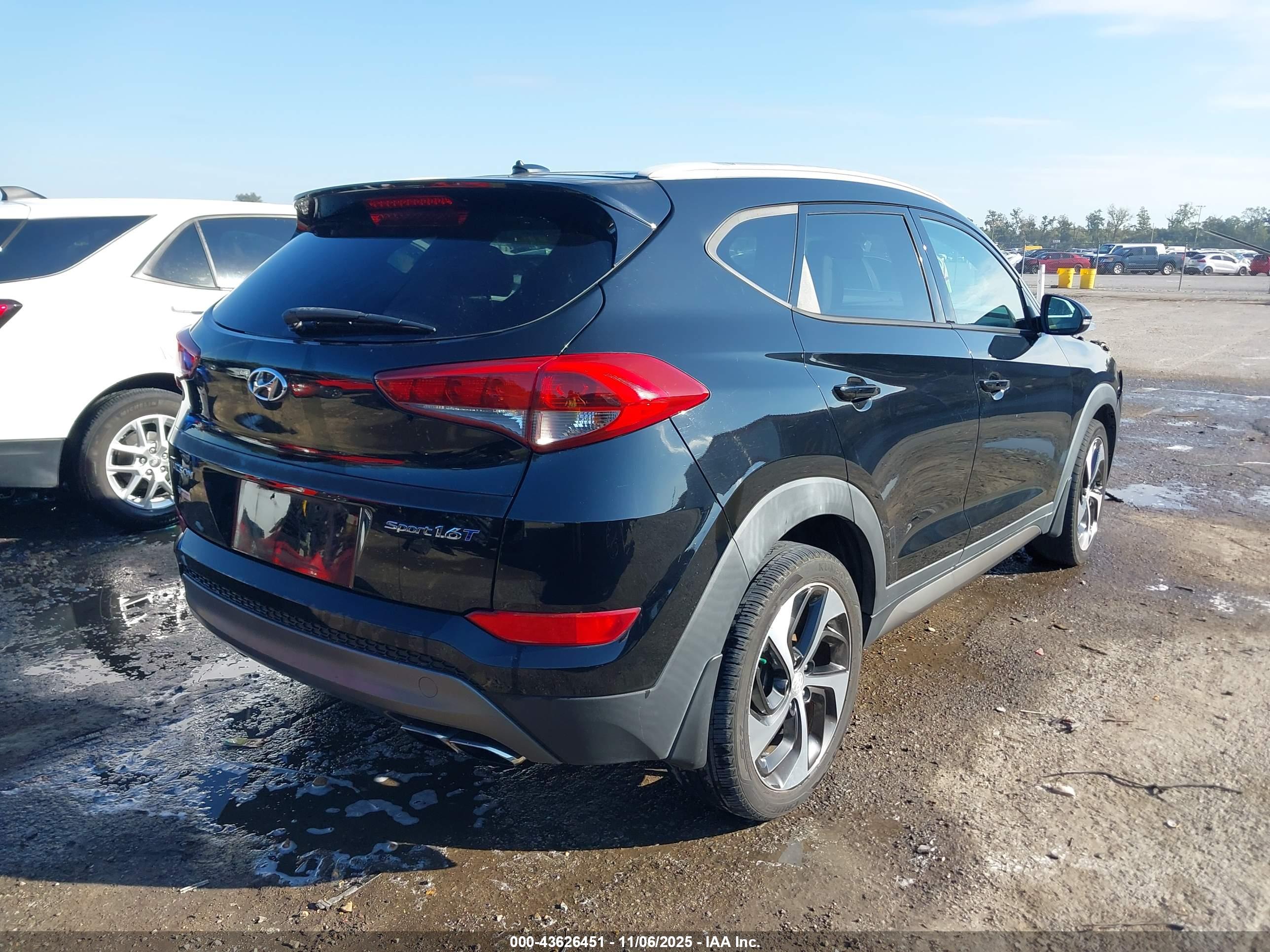 HYUNDAI TUCSON image 4