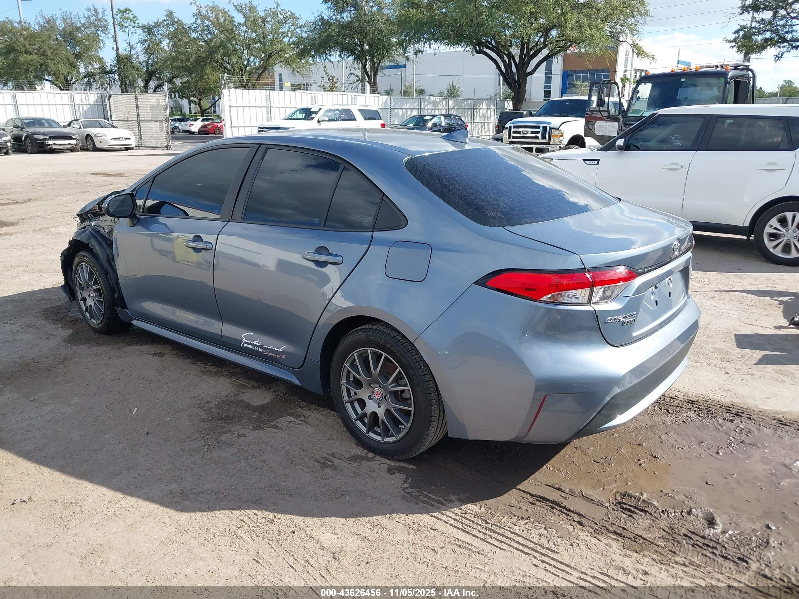TOYOTA COROLLA image 3