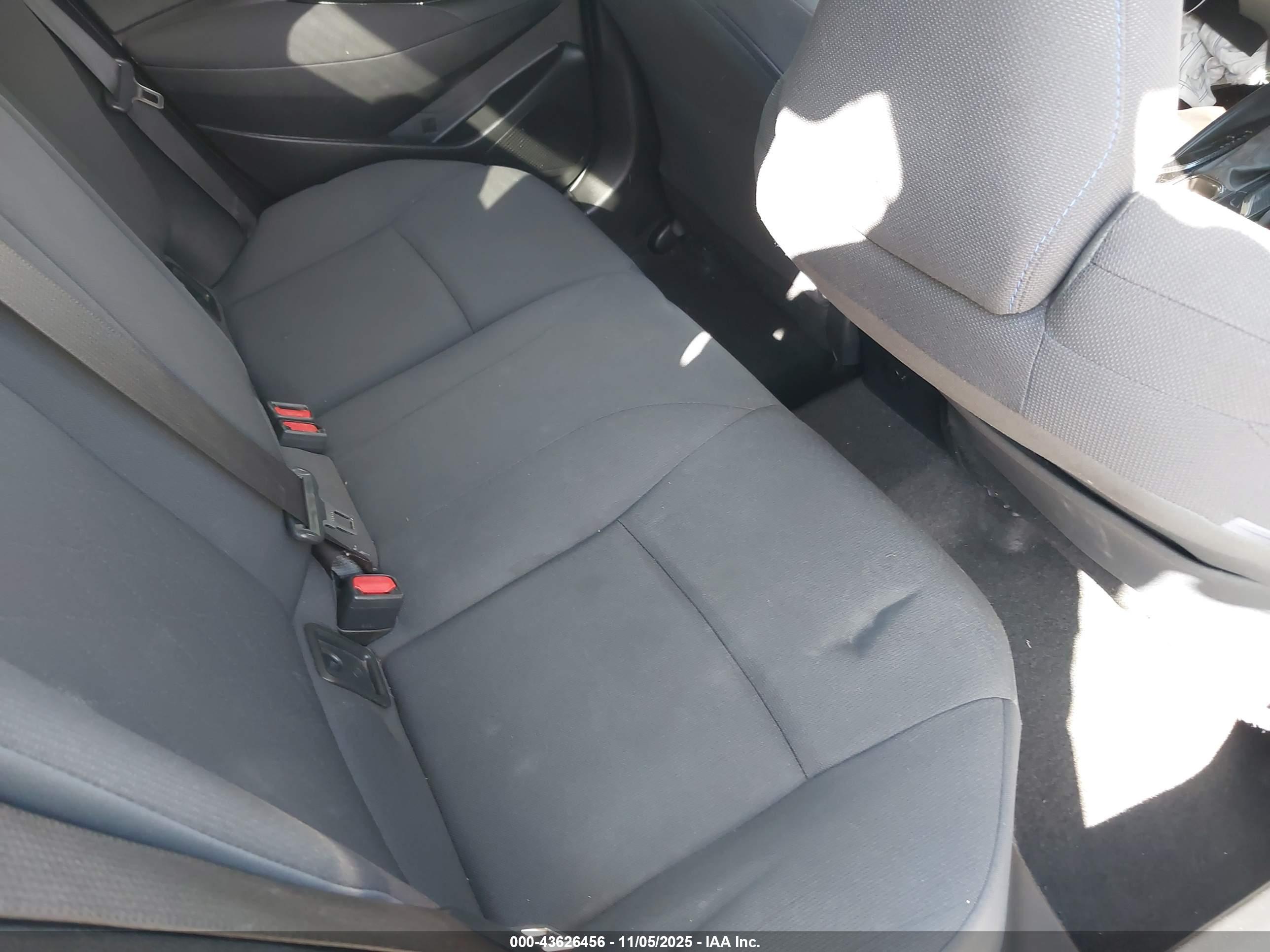 TOYOTA COROLLA image 8