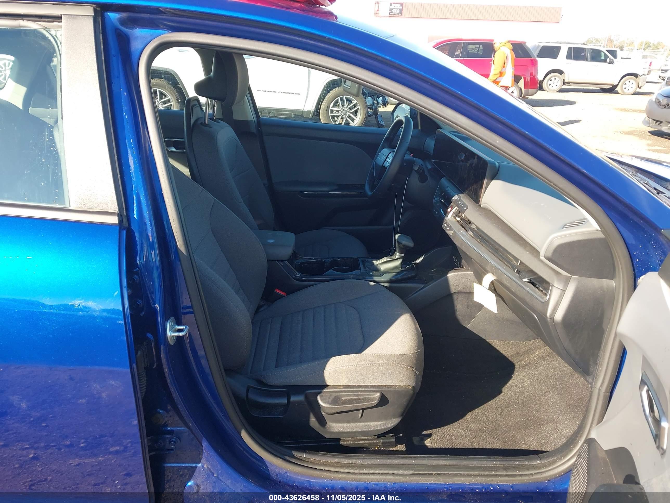 KIA K4 image 5