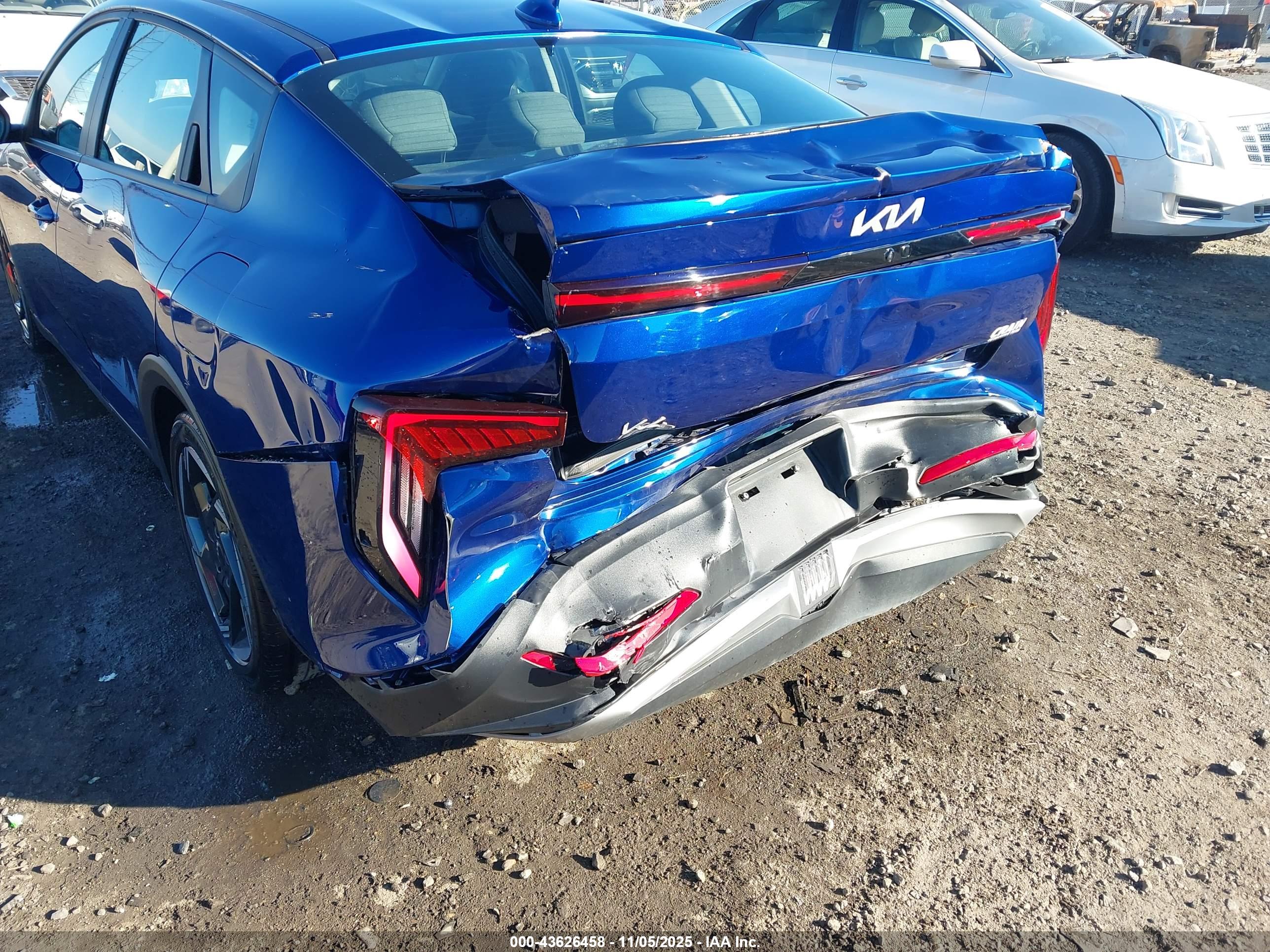 KIA K4 image 6