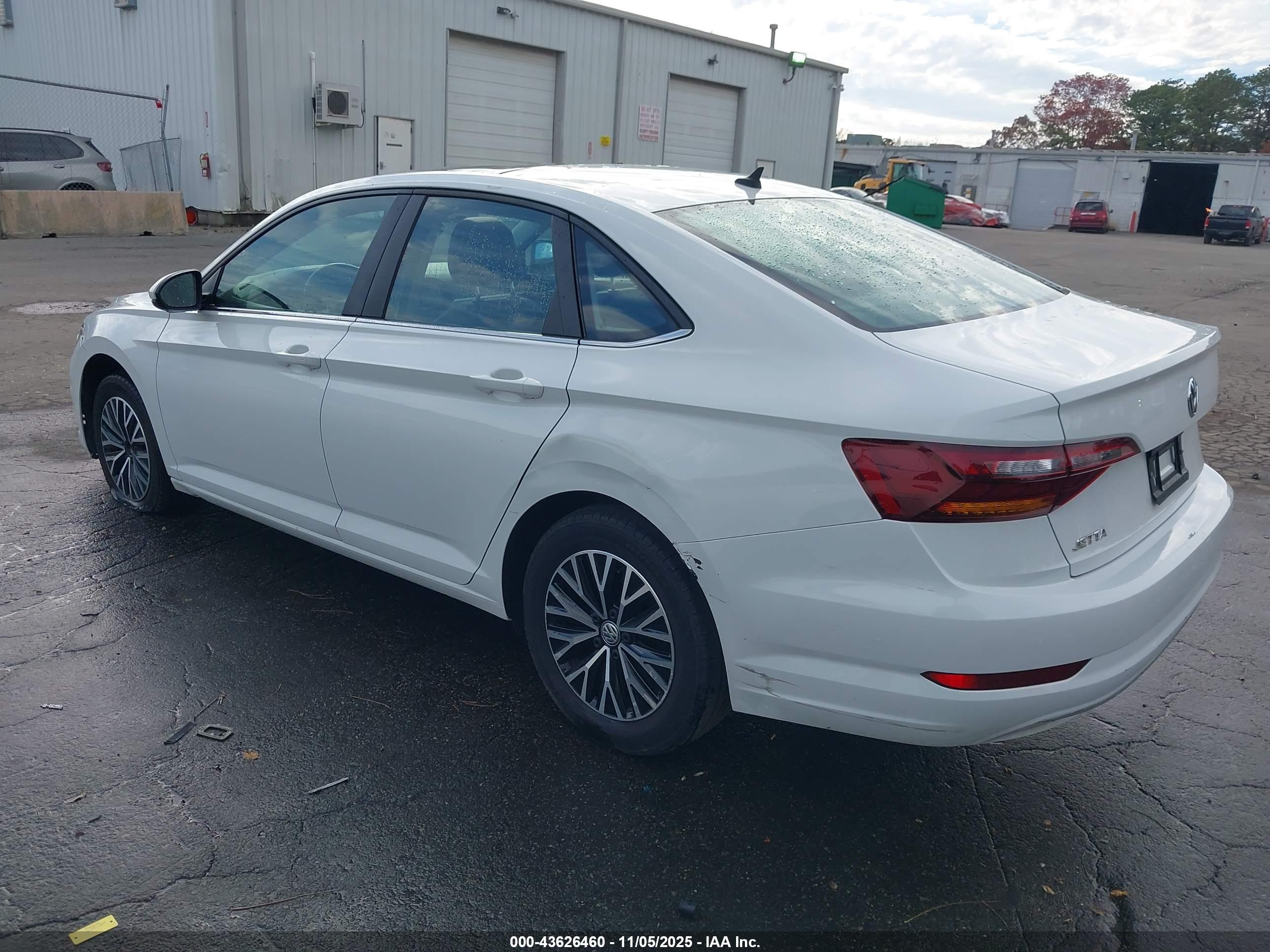 VOLKSWAGEN JETTA image 3