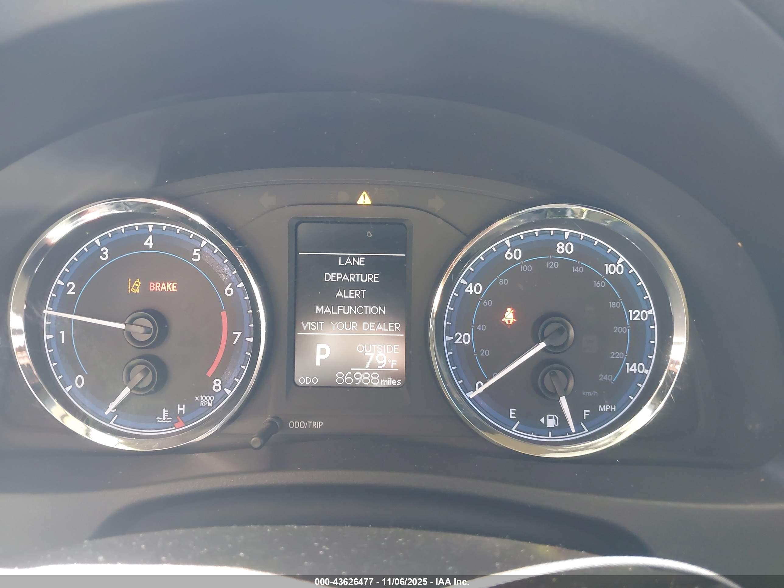 TOYOTA COROLLA image 7
