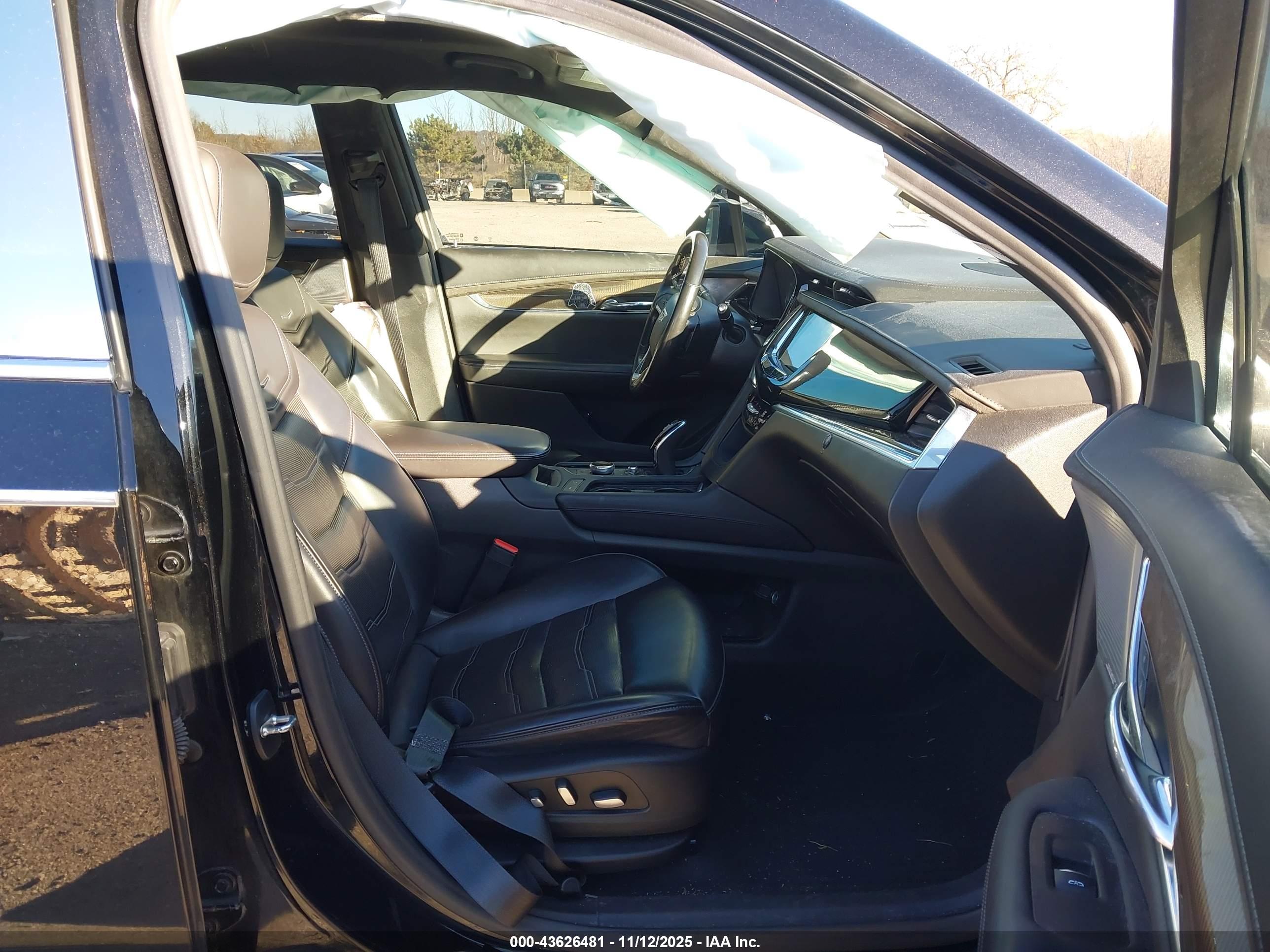 CADILLAC XT6 image 5