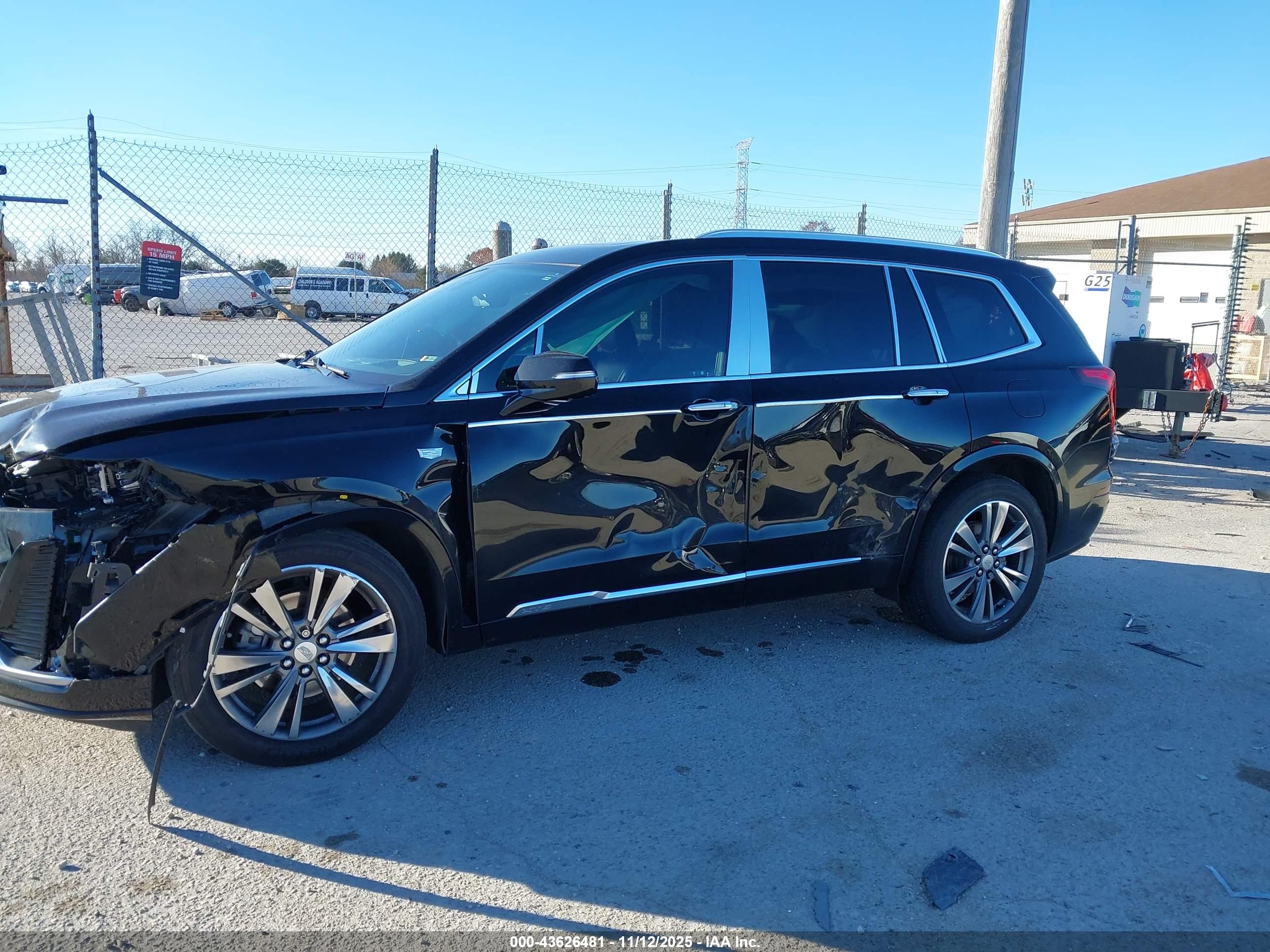 CADILLAC XT6 image 6
