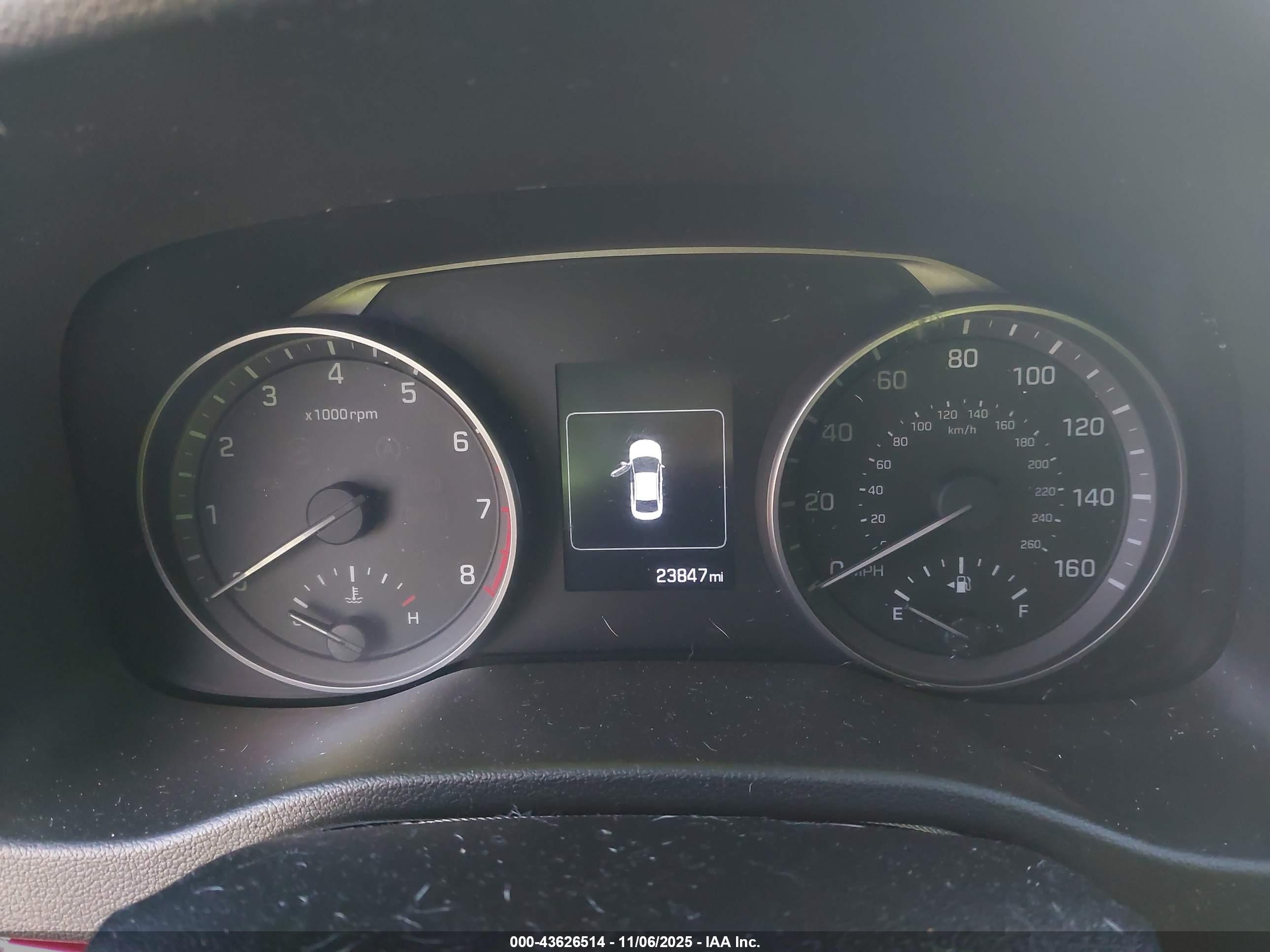 HYUNDAI ELANTRA image 7