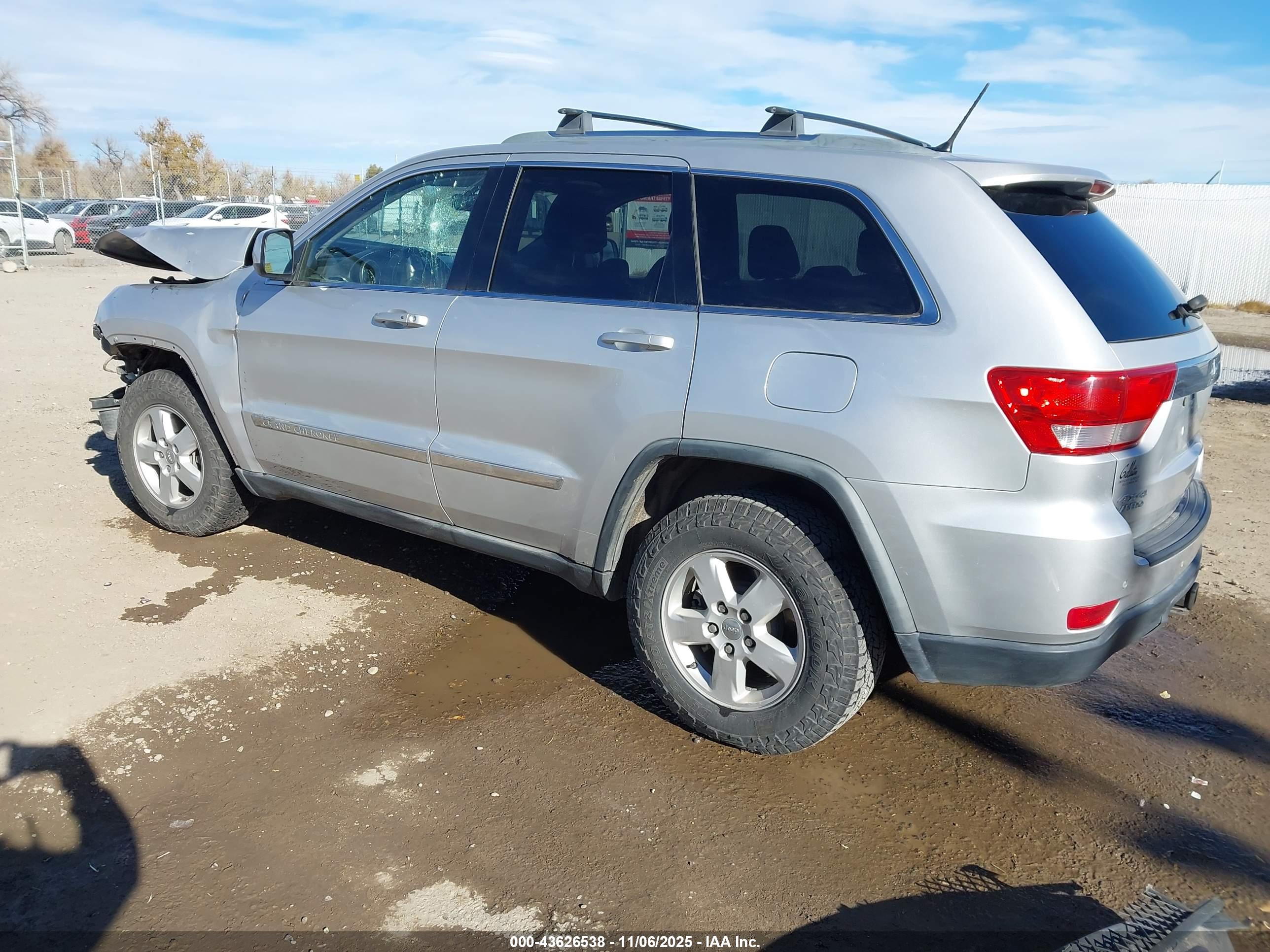 JEEP GRAND image 3