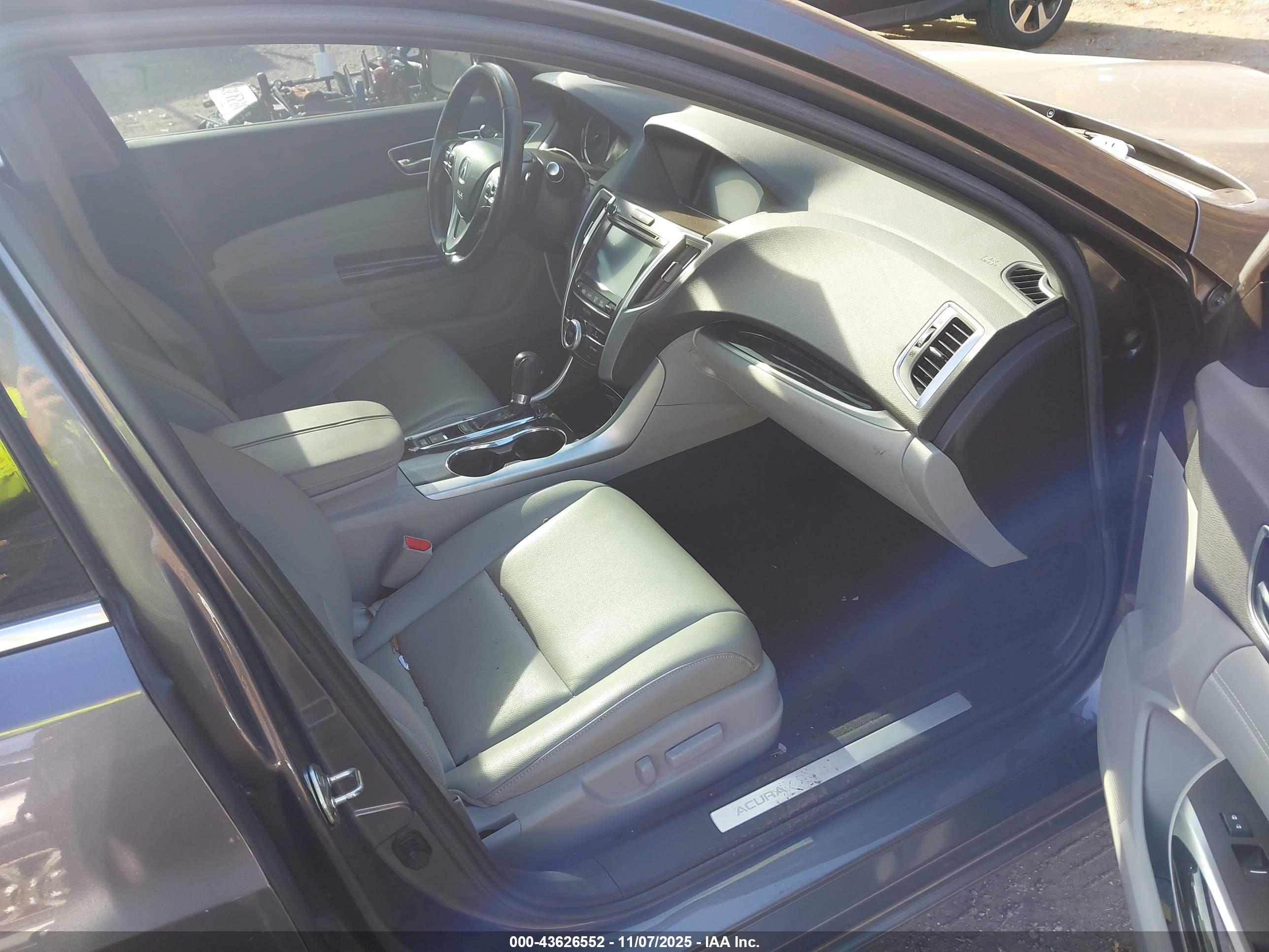 ACURA TLX image 5