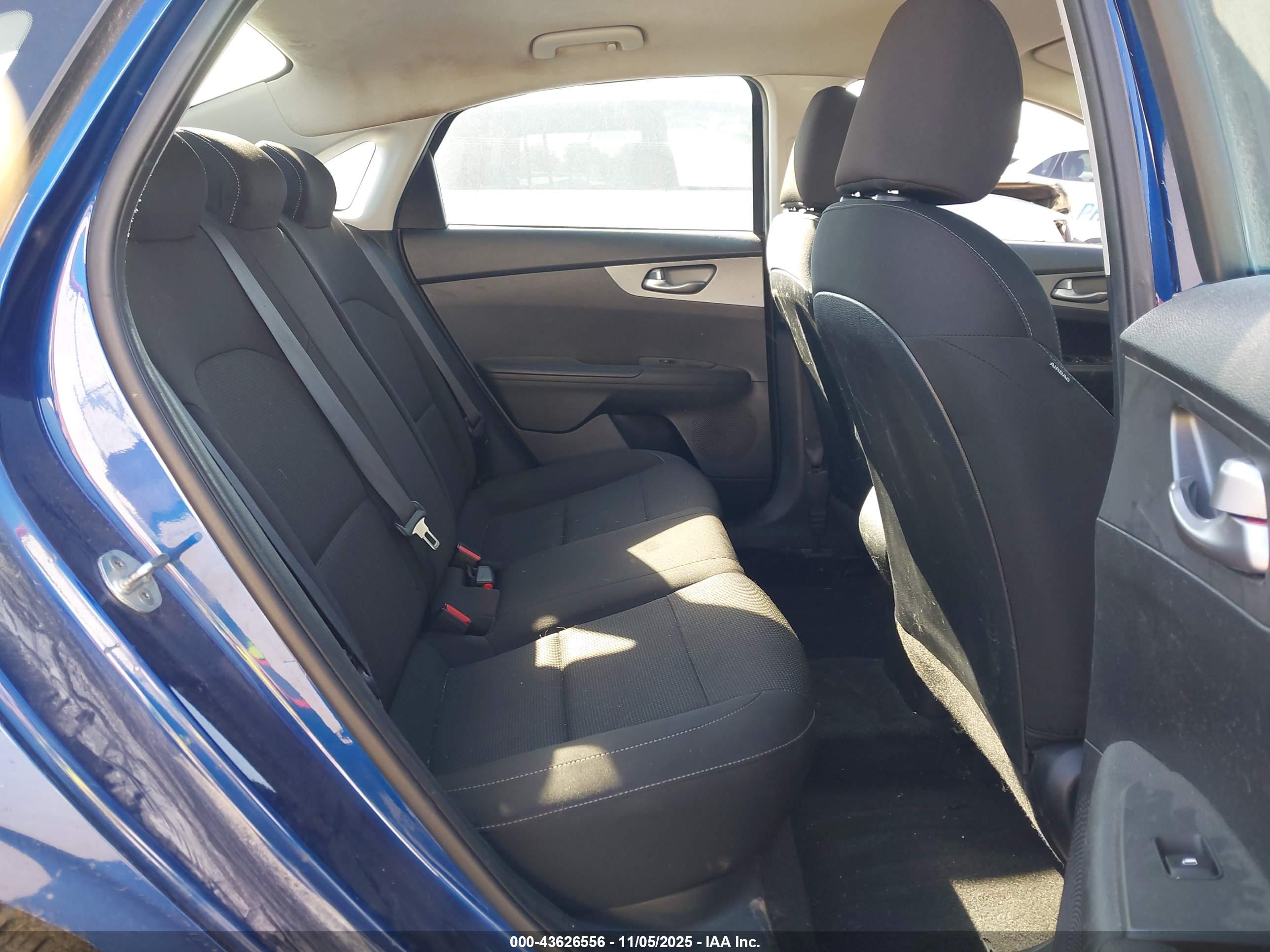 KIA FORTE image 8
