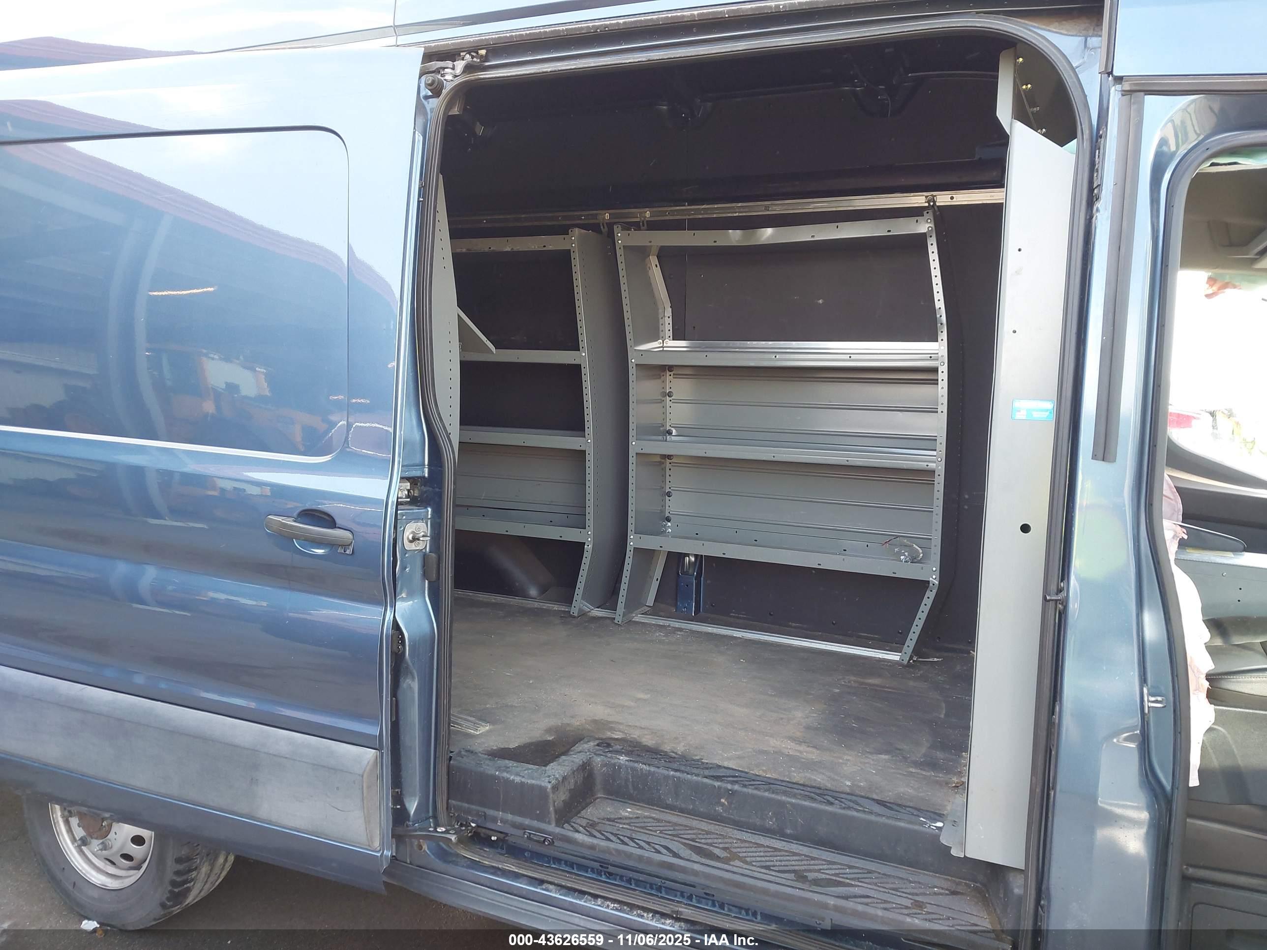 FORD TRANSIT-250 image 8