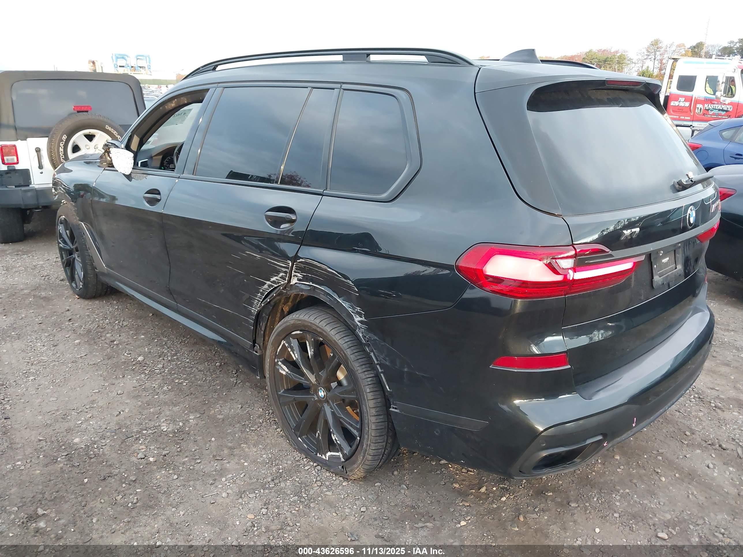 BMW X7 image 3