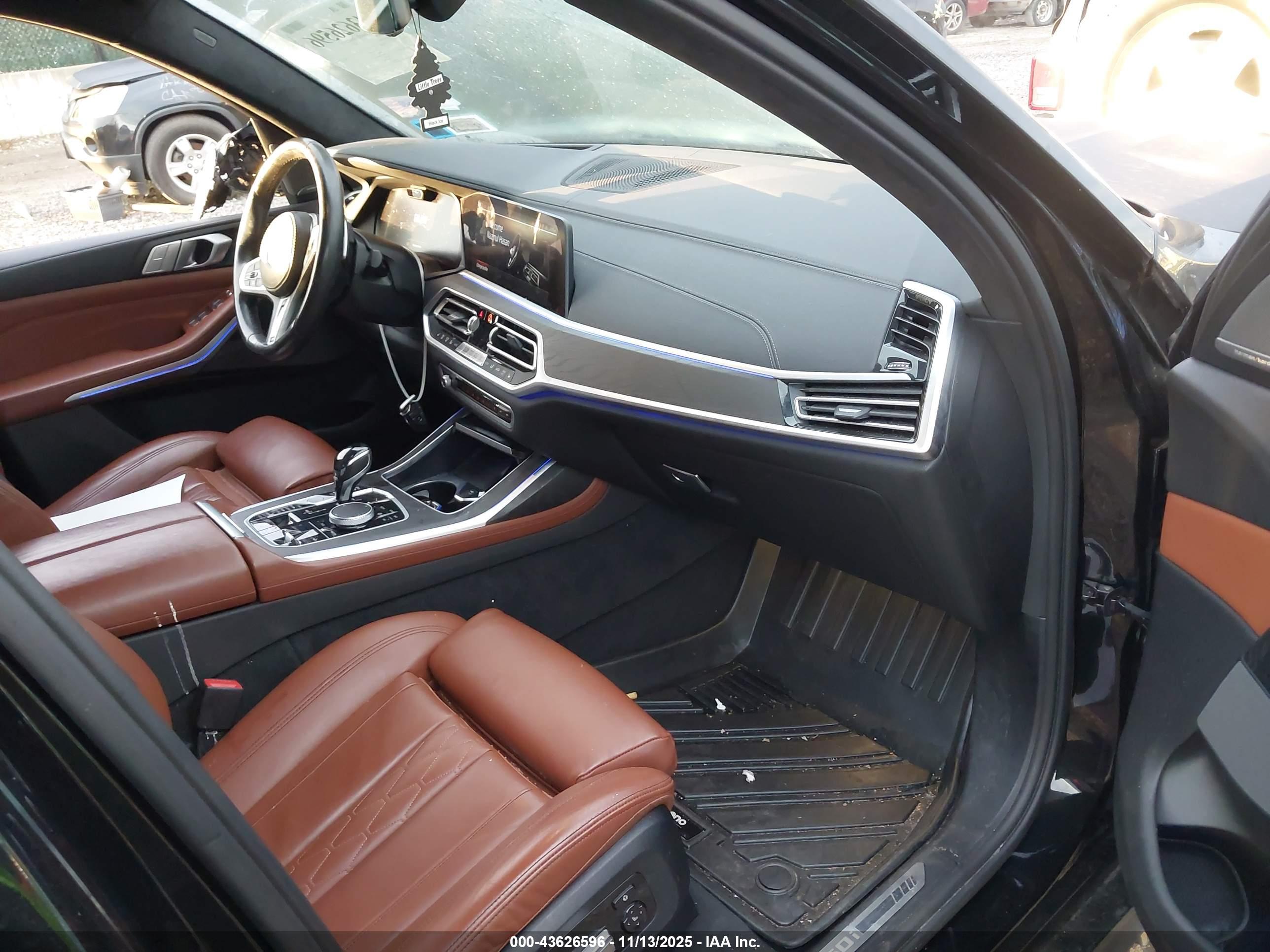 BMW X7 image 5