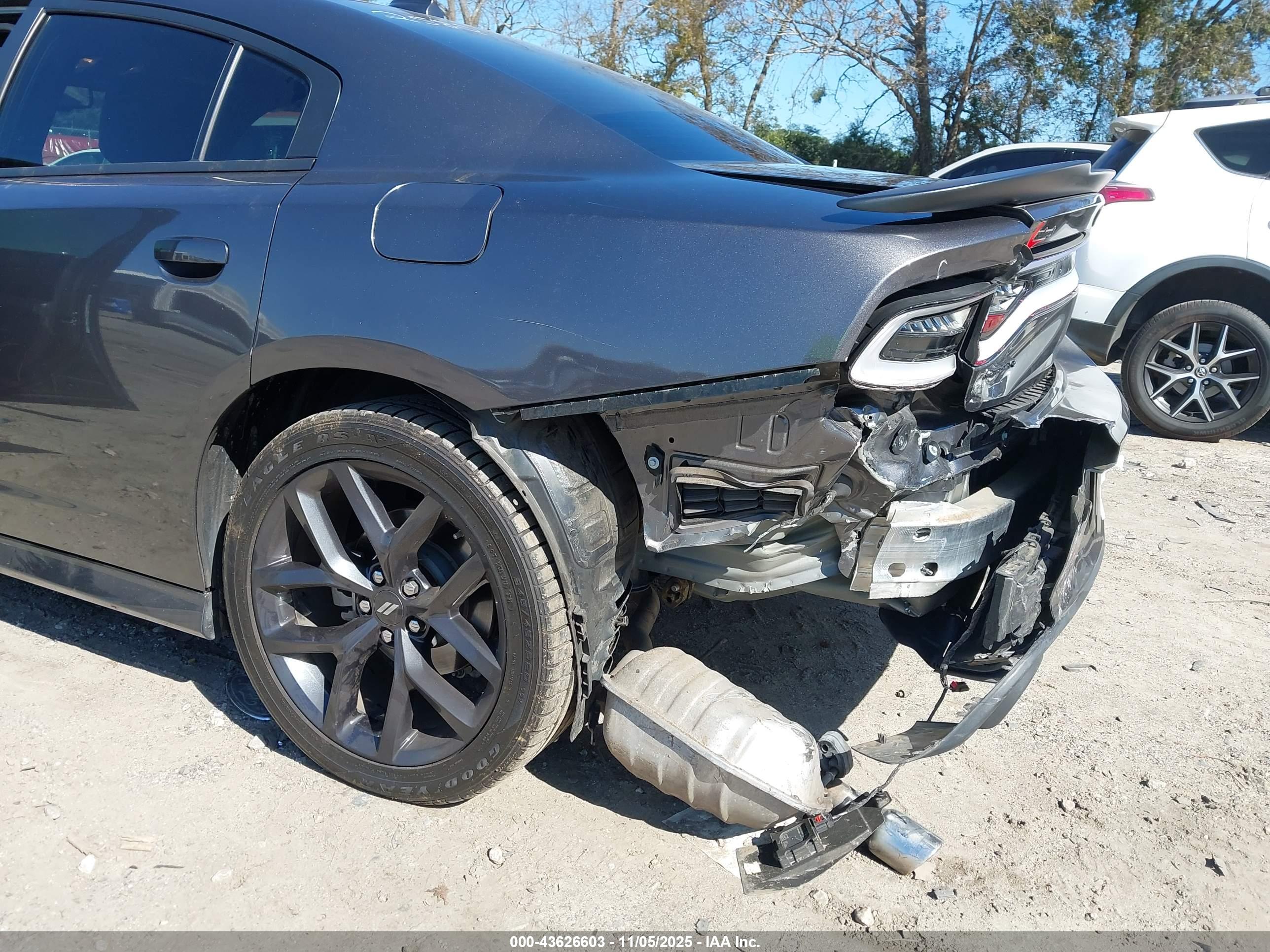 DODGE CHARGER image 6