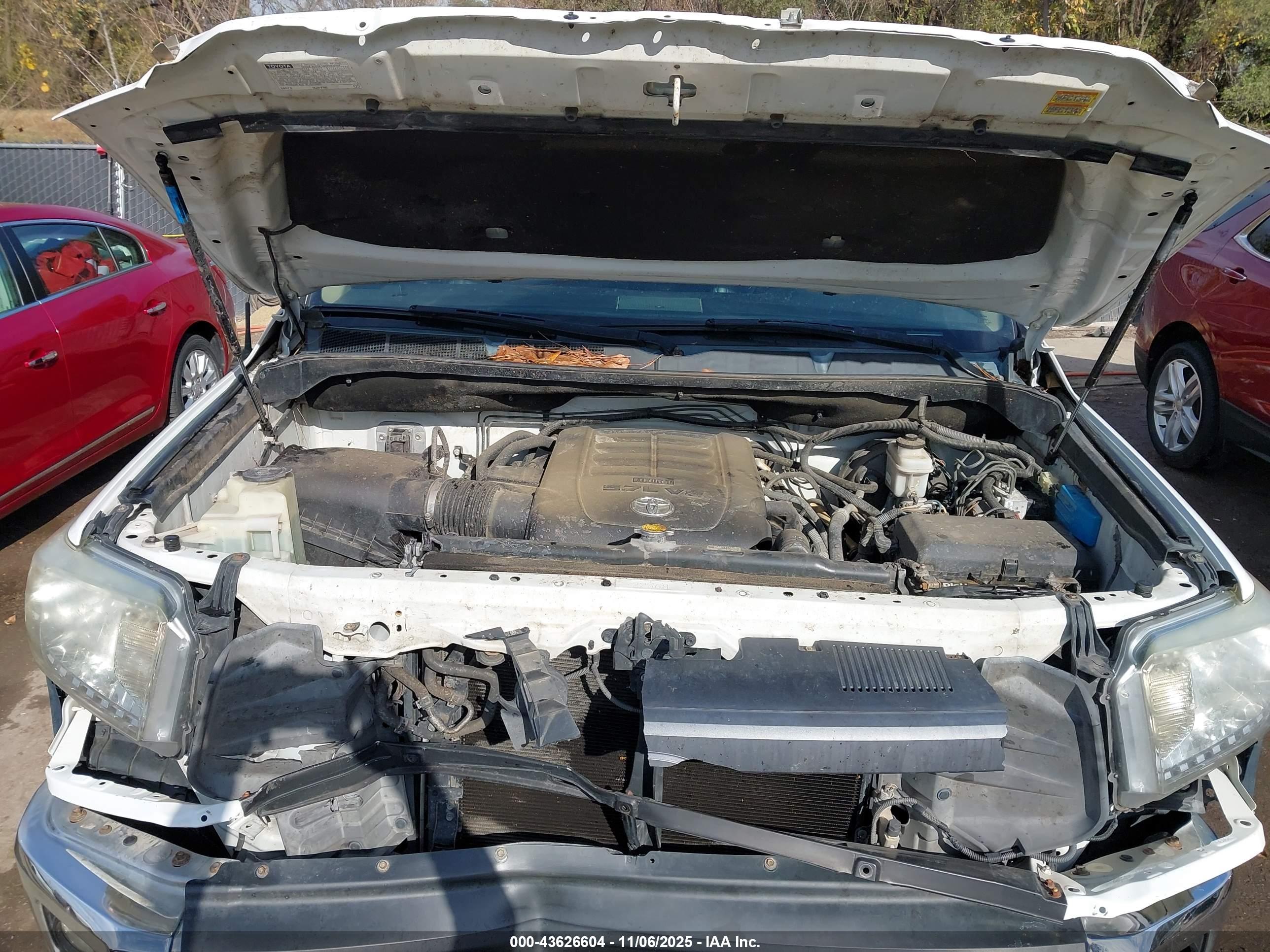 TOYOTA TUNDRA image 10