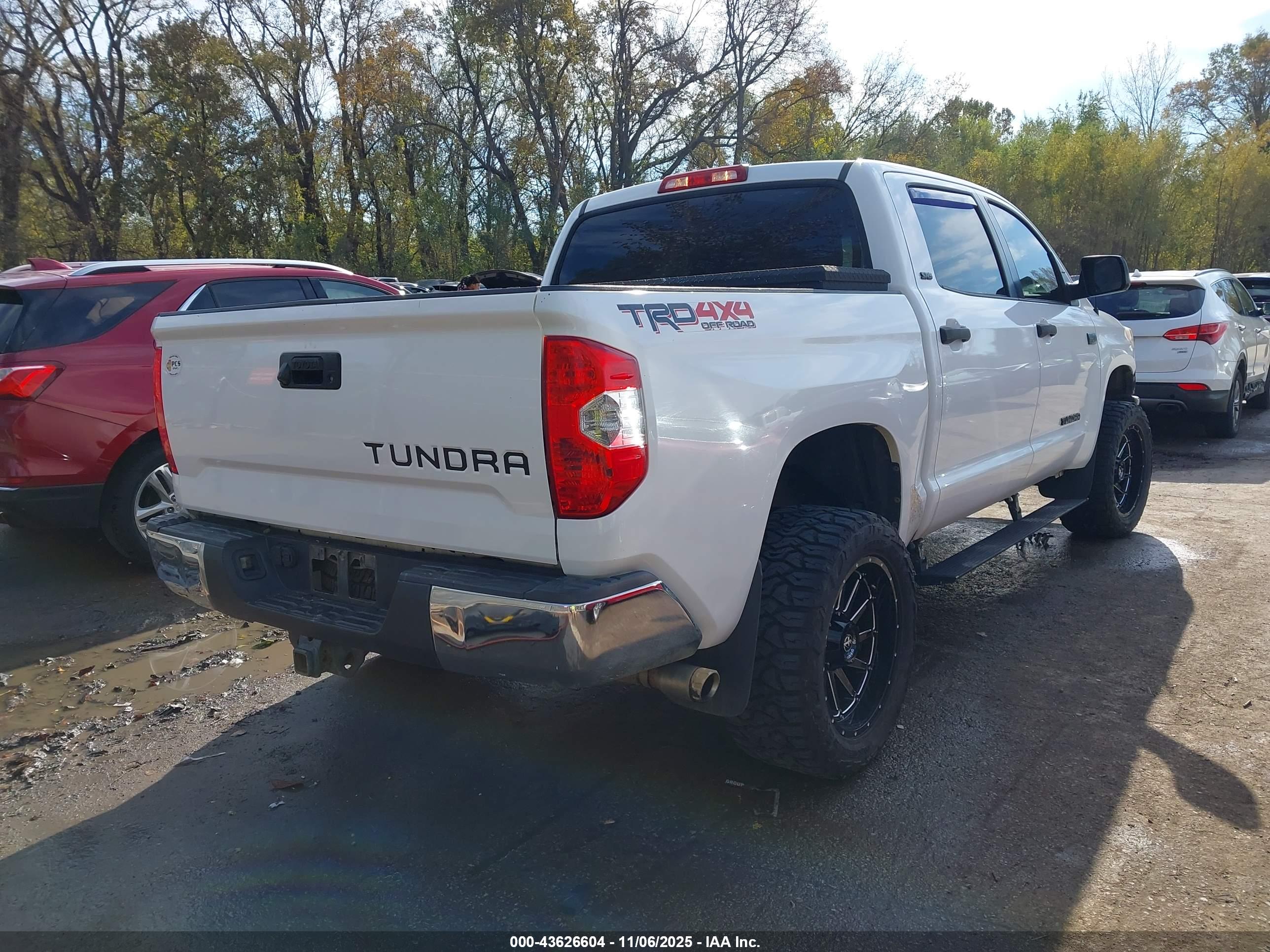 TOYOTA TUNDRA image 4