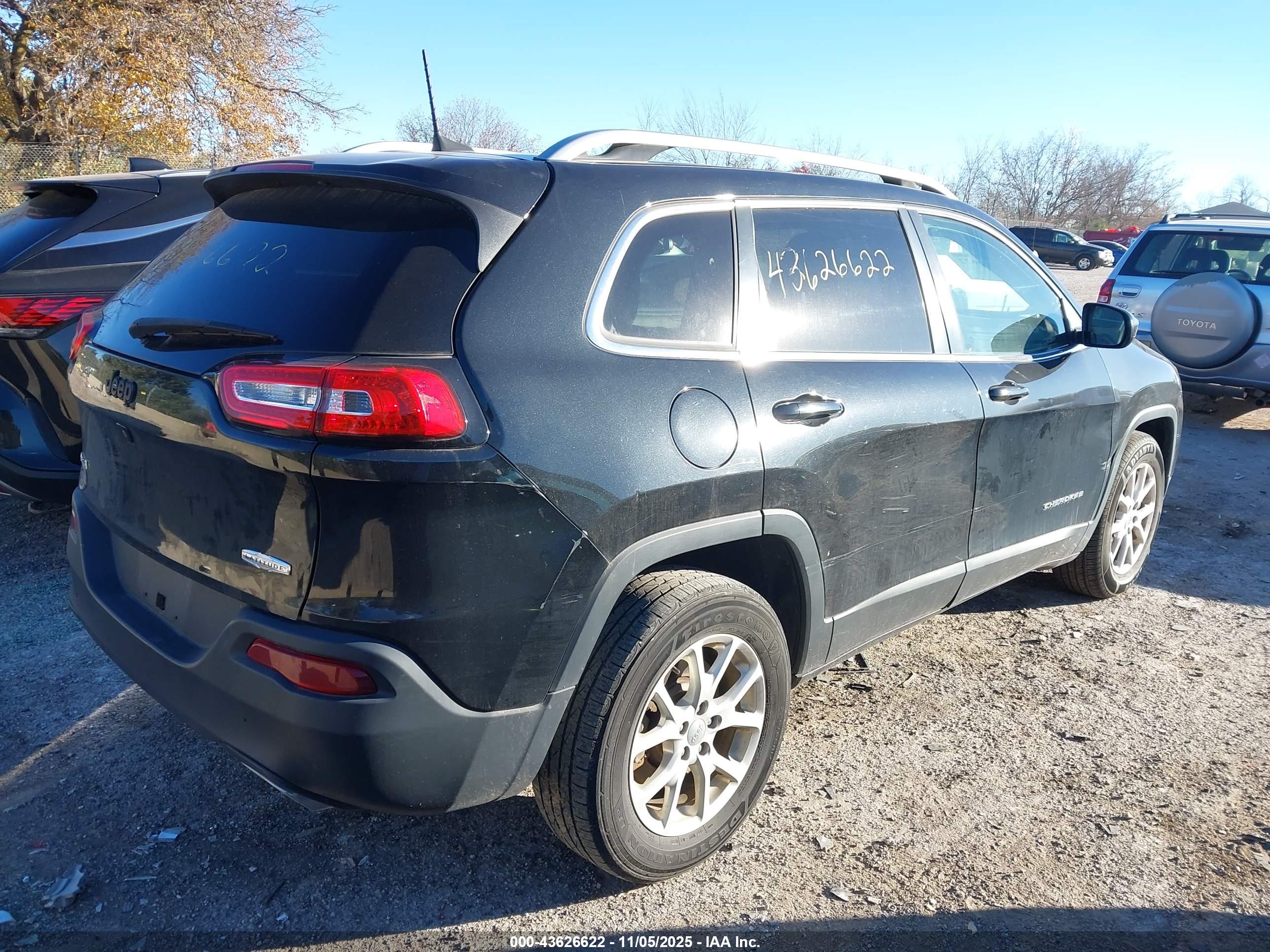 JEEP CHEROKEE image 4