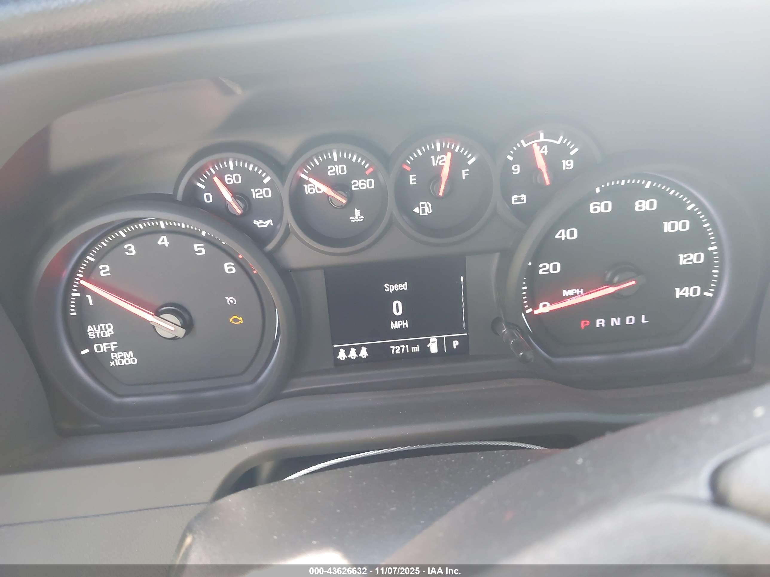 CHEVROLET SILVERADO image 7