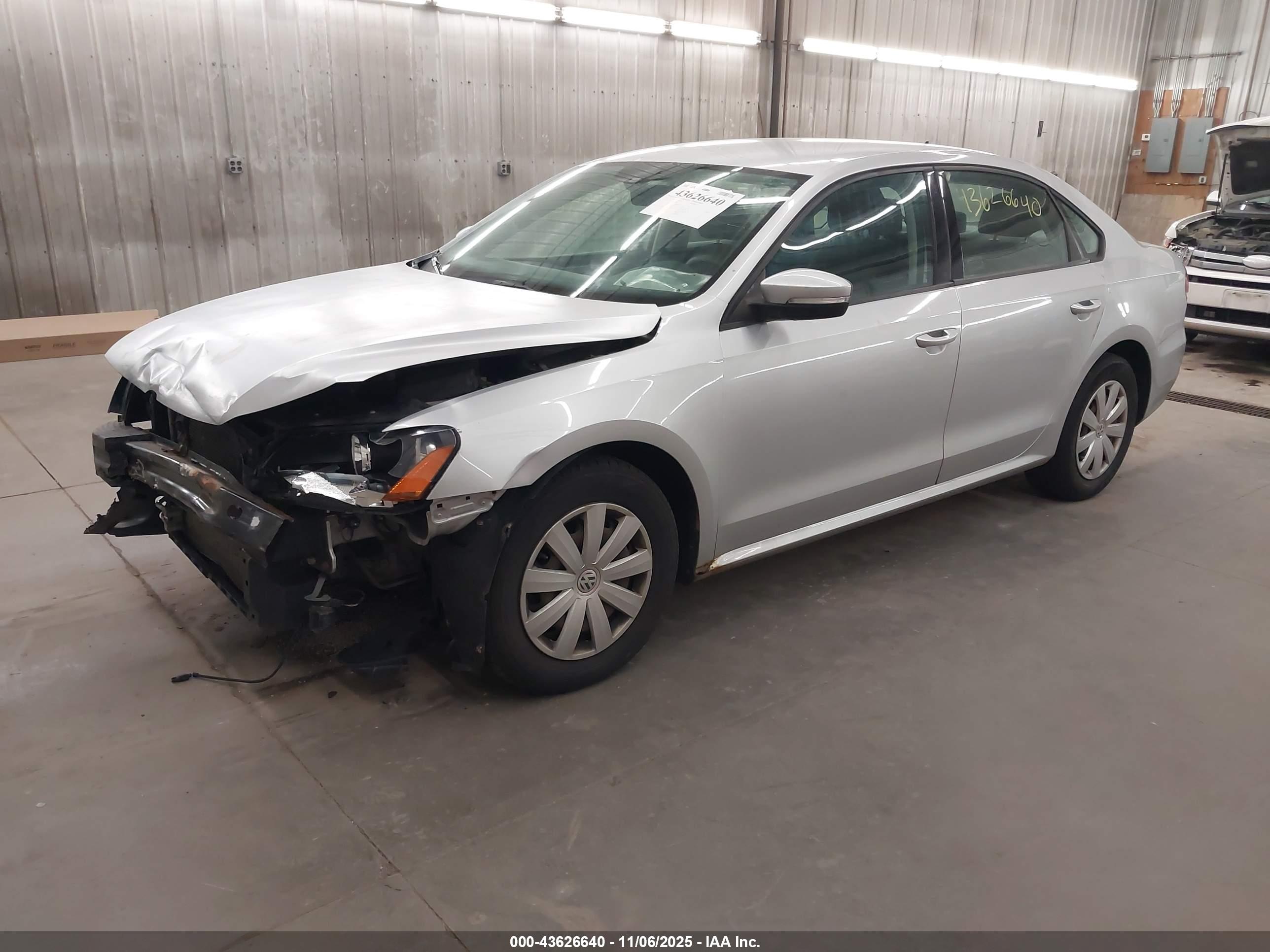 VOLKSWAGEN PASSAT image 2