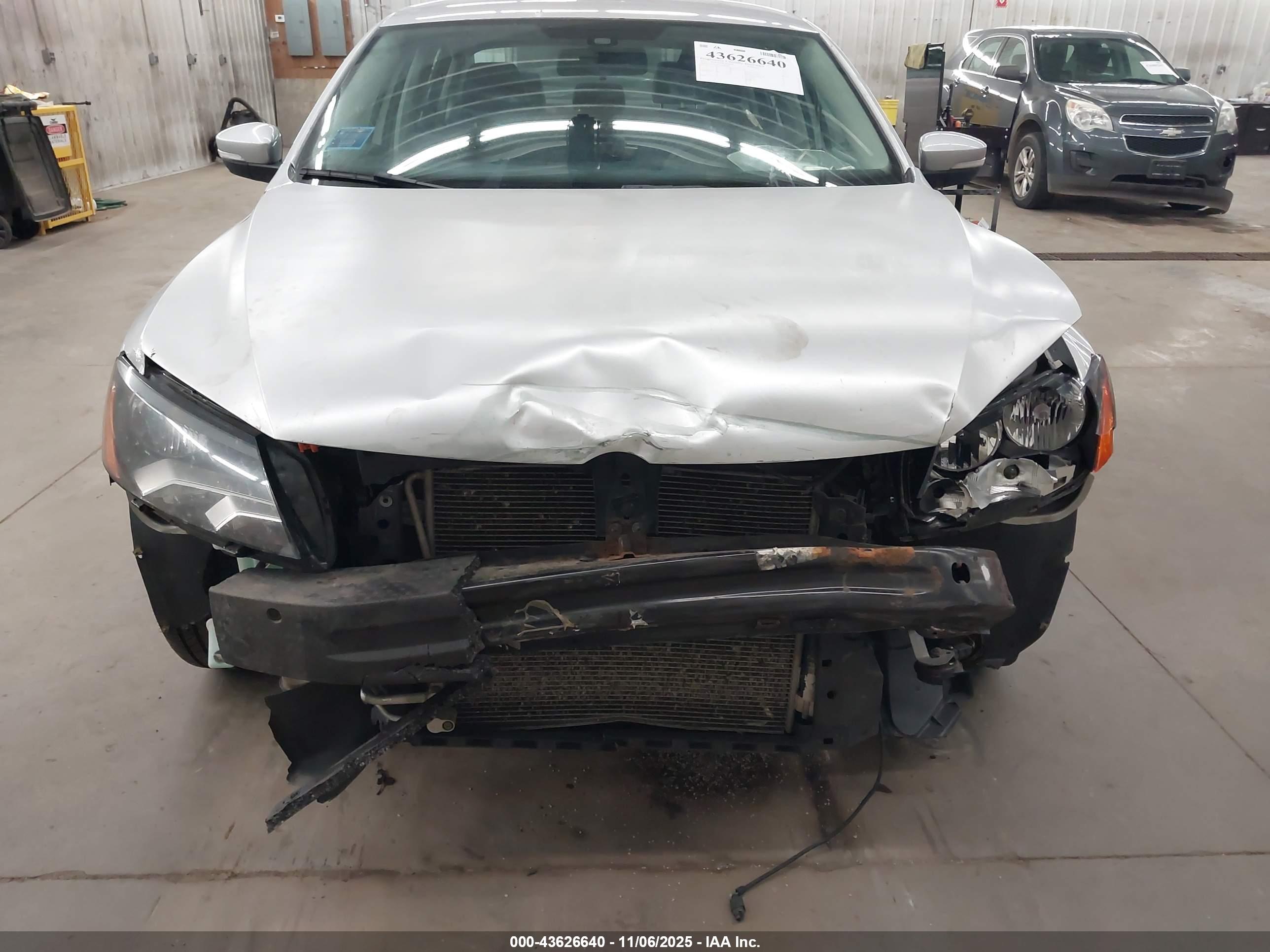 VOLKSWAGEN PASSAT image 6