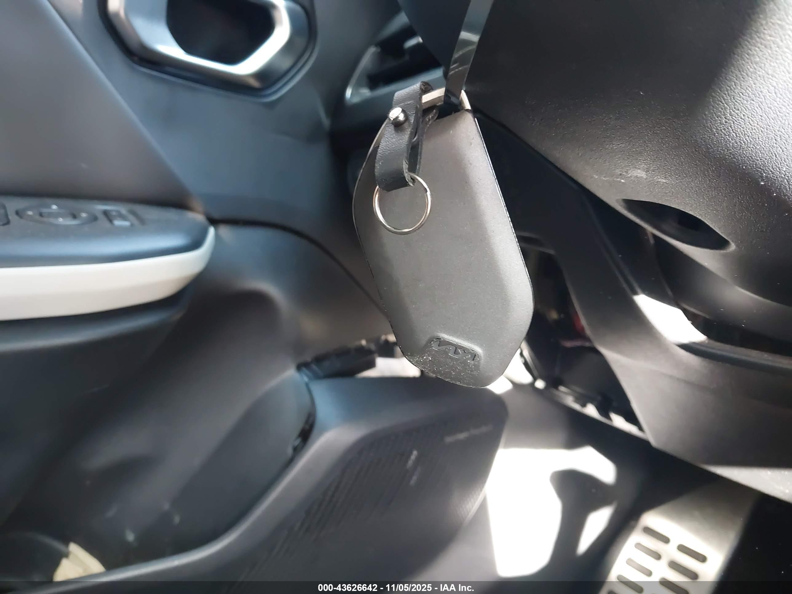 KIA K4 image 11
