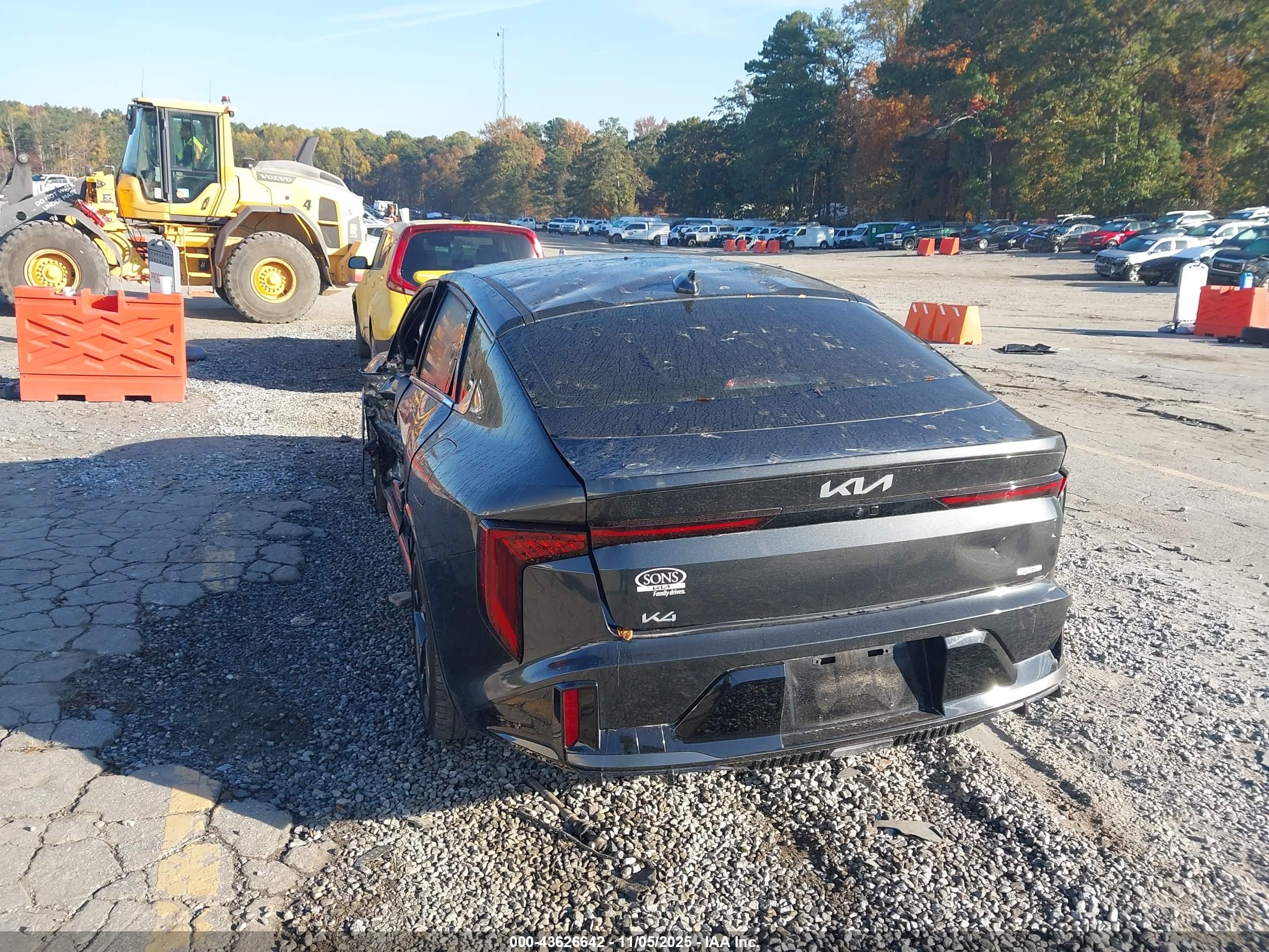KIA K4 image 3