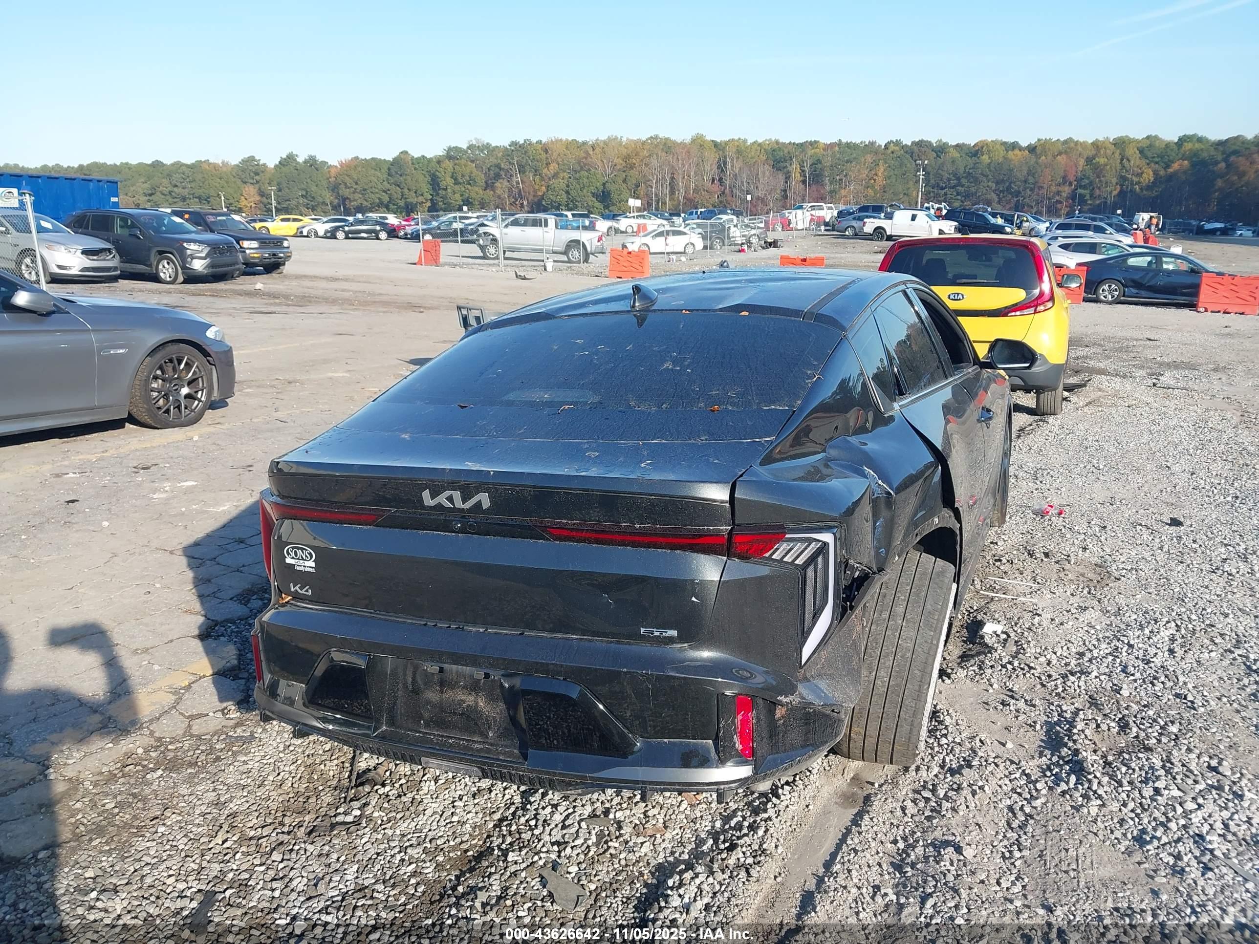 KIA K4 image 4