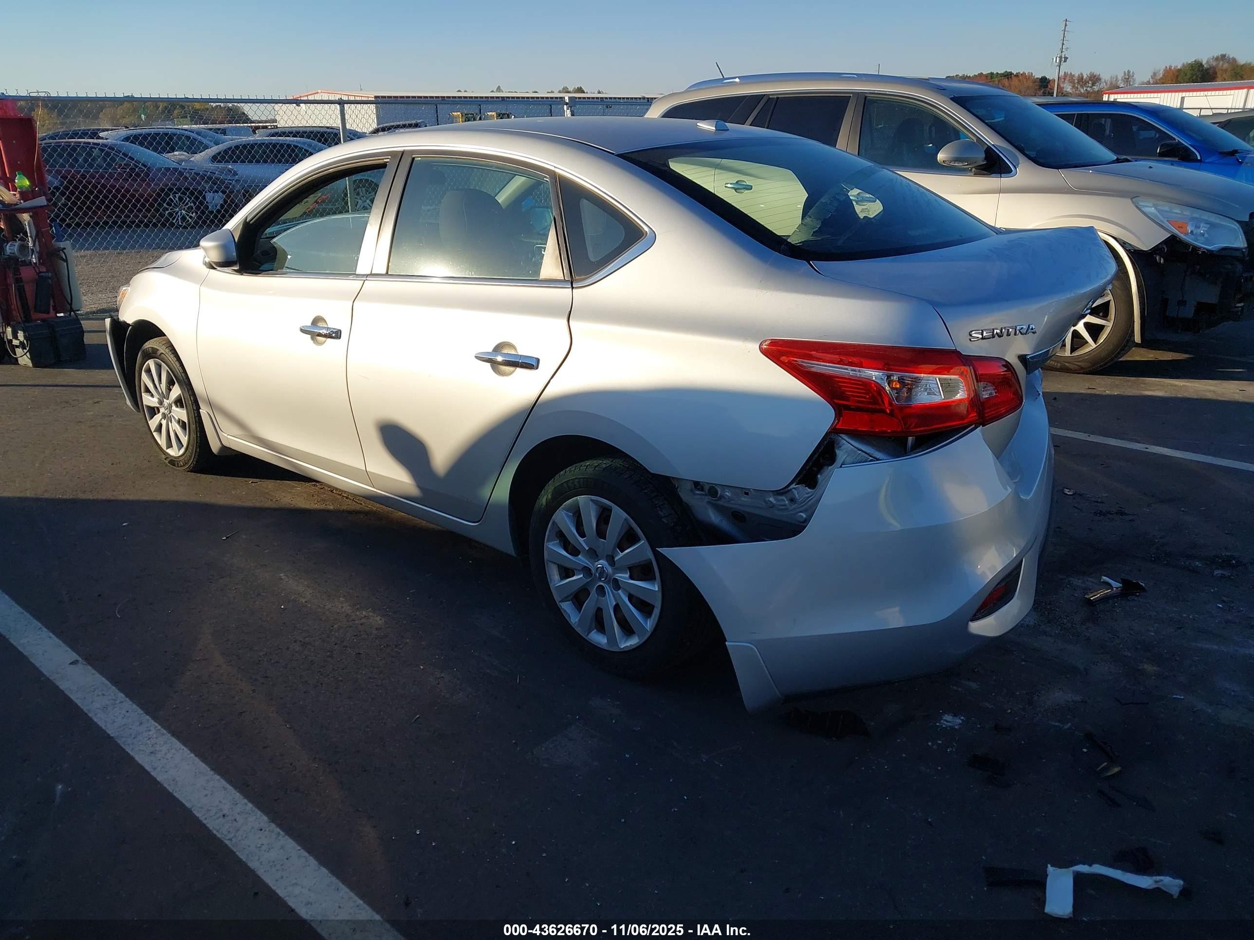 NISSAN SENTRA image 3