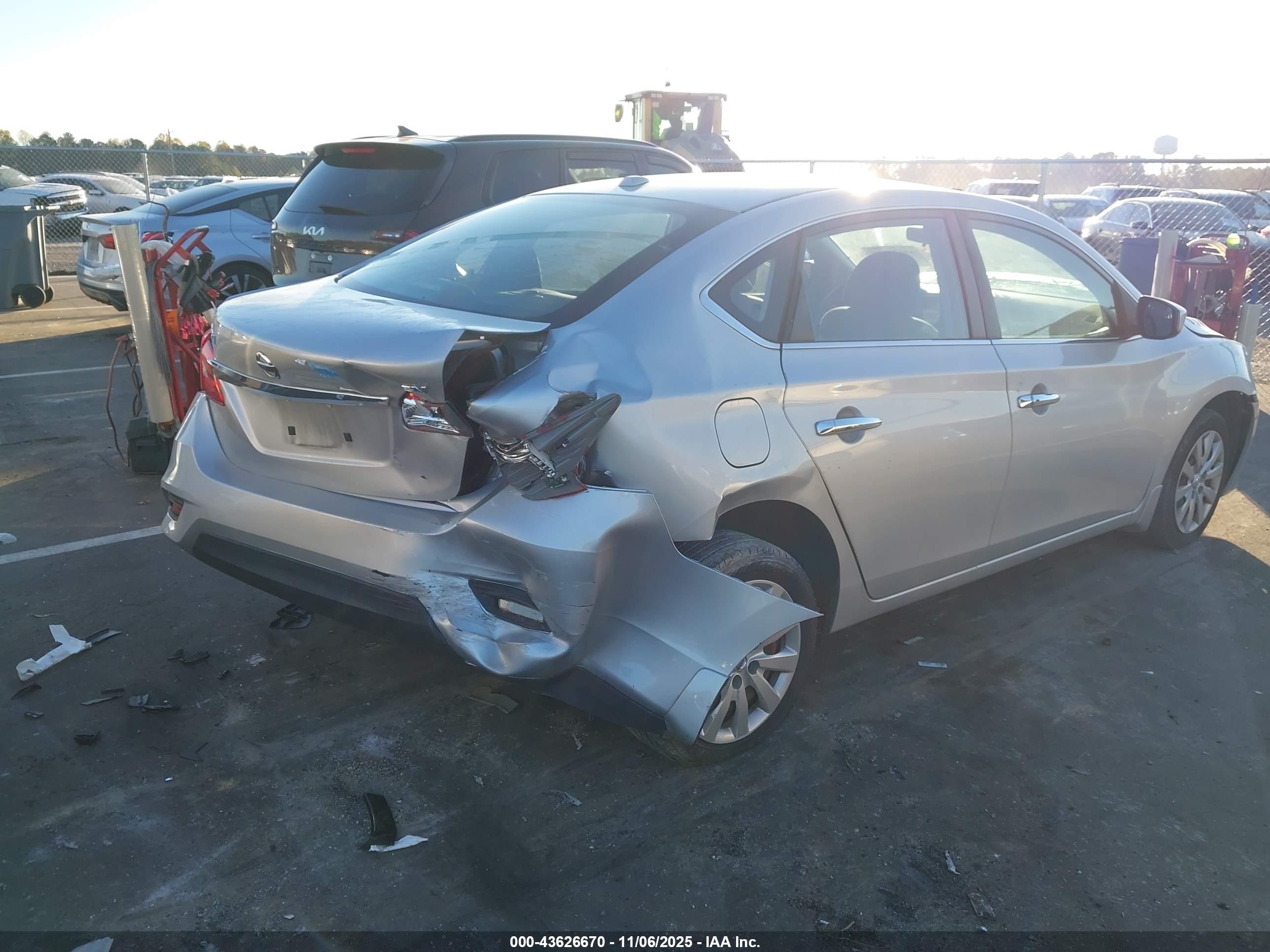 NISSAN SENTRA image 4