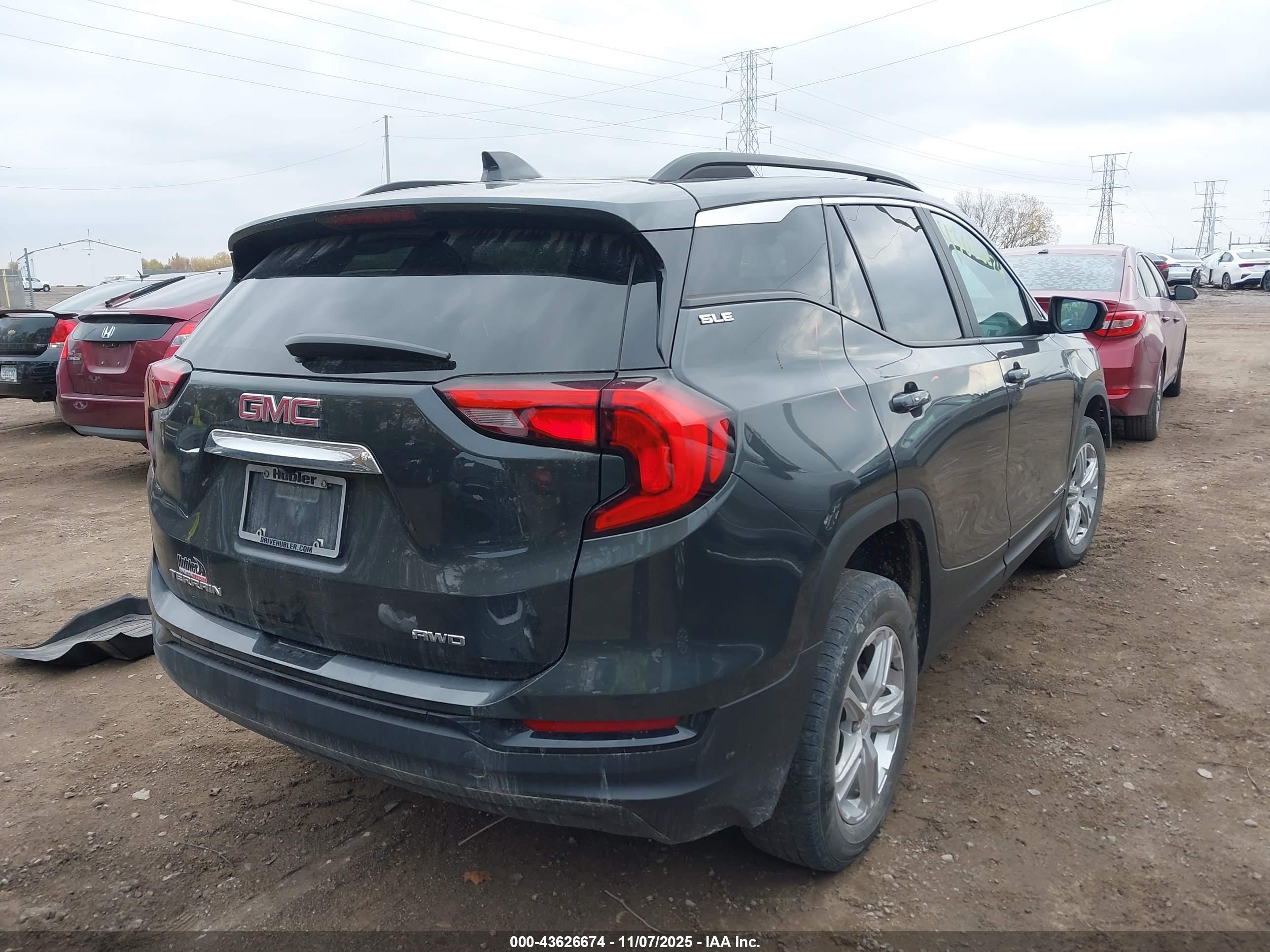 GMC TERRAIN image 4