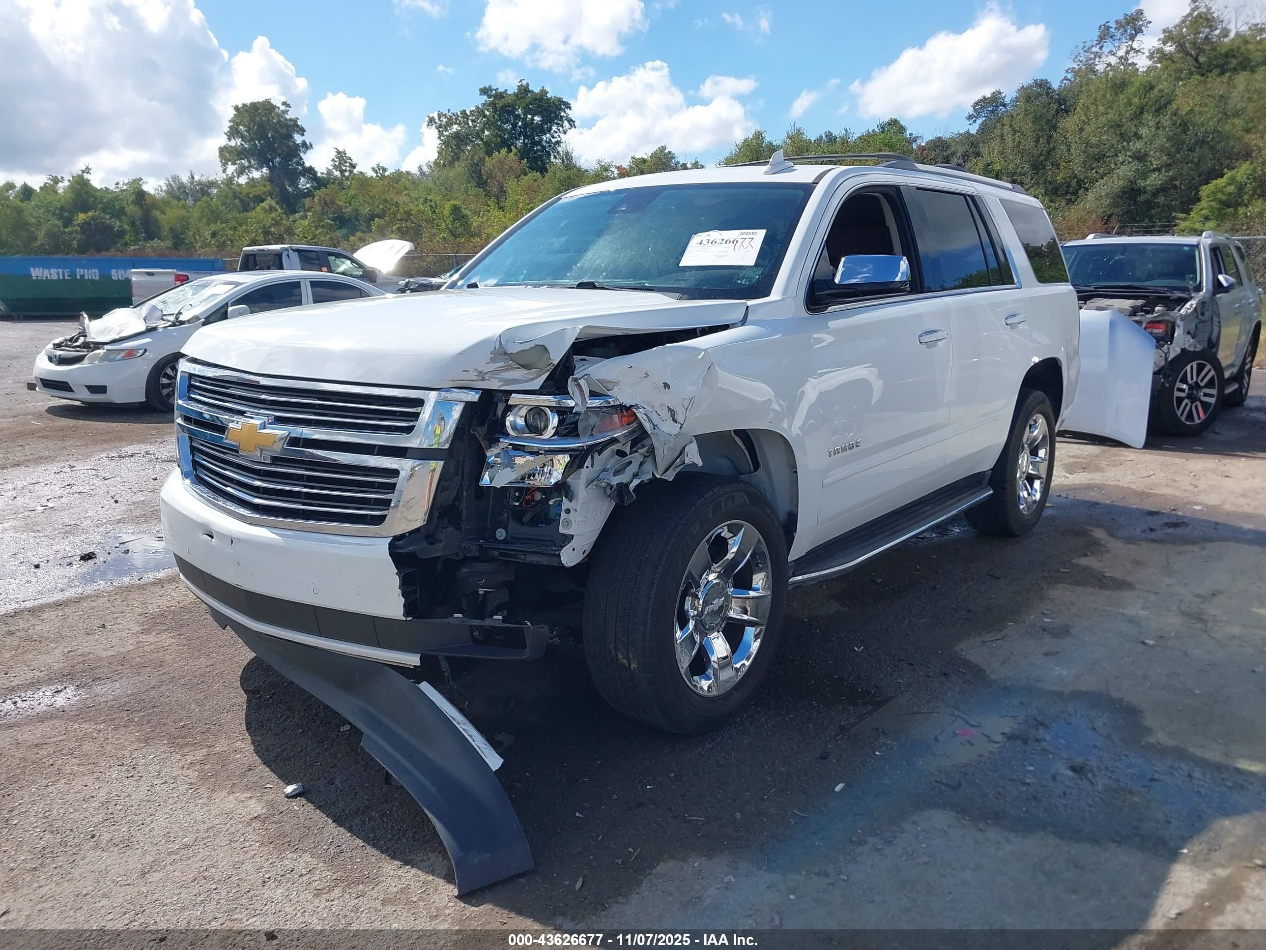 CHEVROLET TAHOE image 2