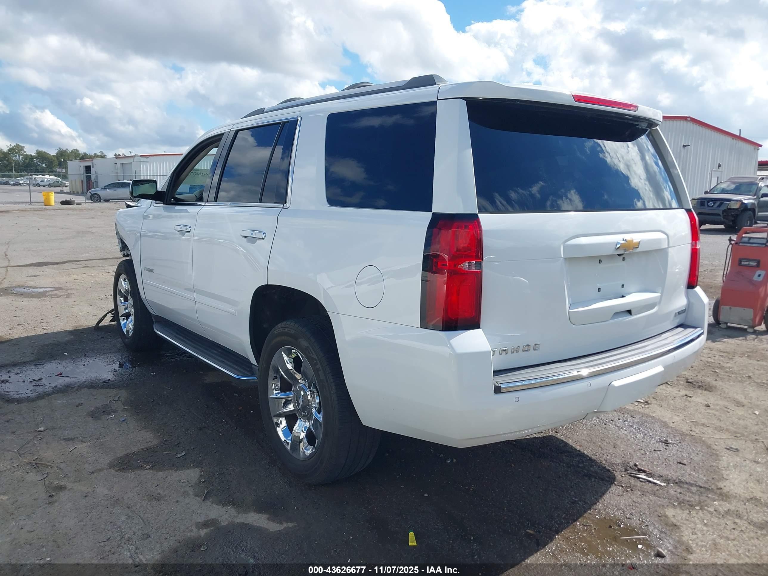 CHEVROLET TAHOE image 3