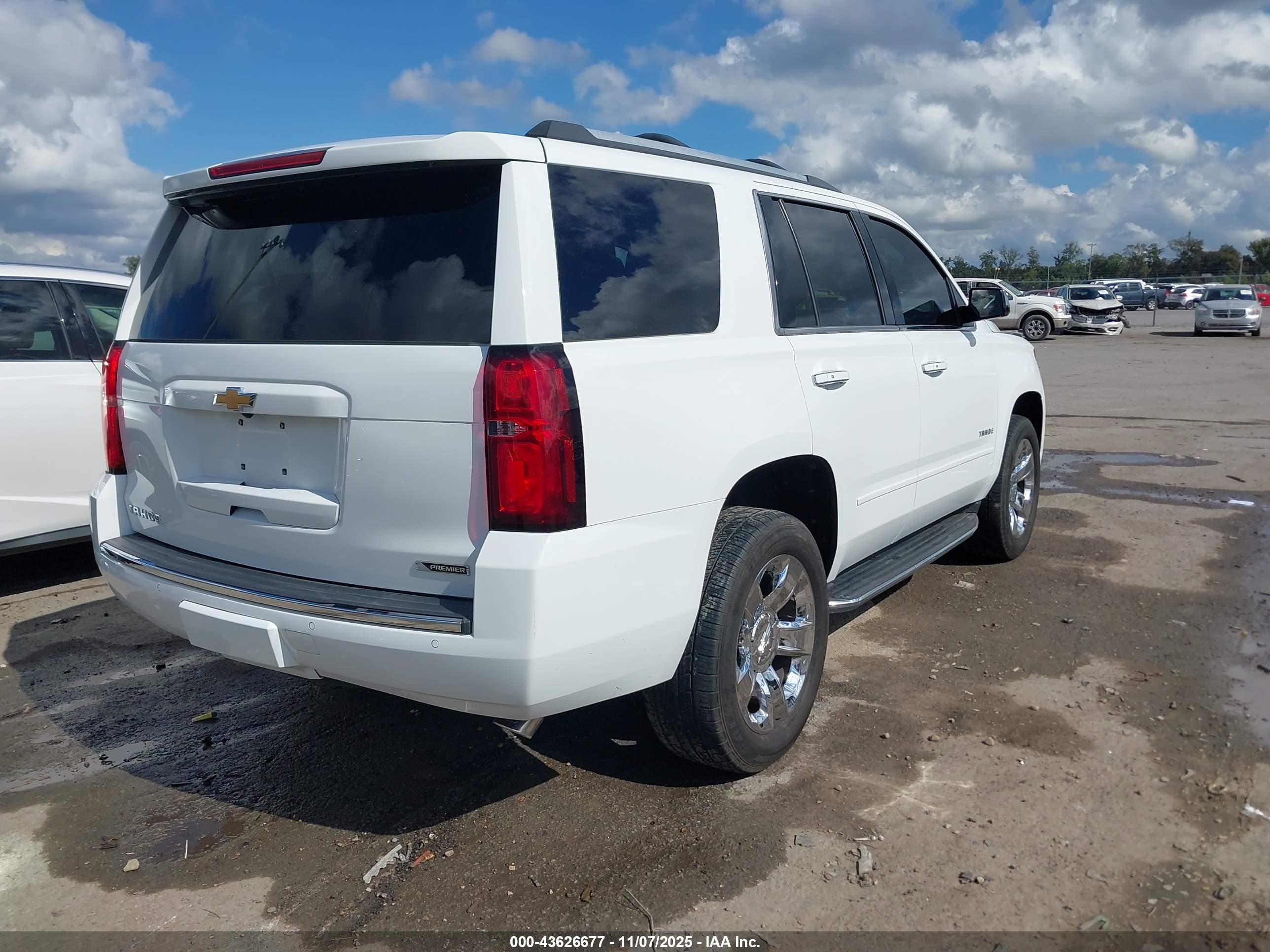 CHEVROLET TAHOE image 4