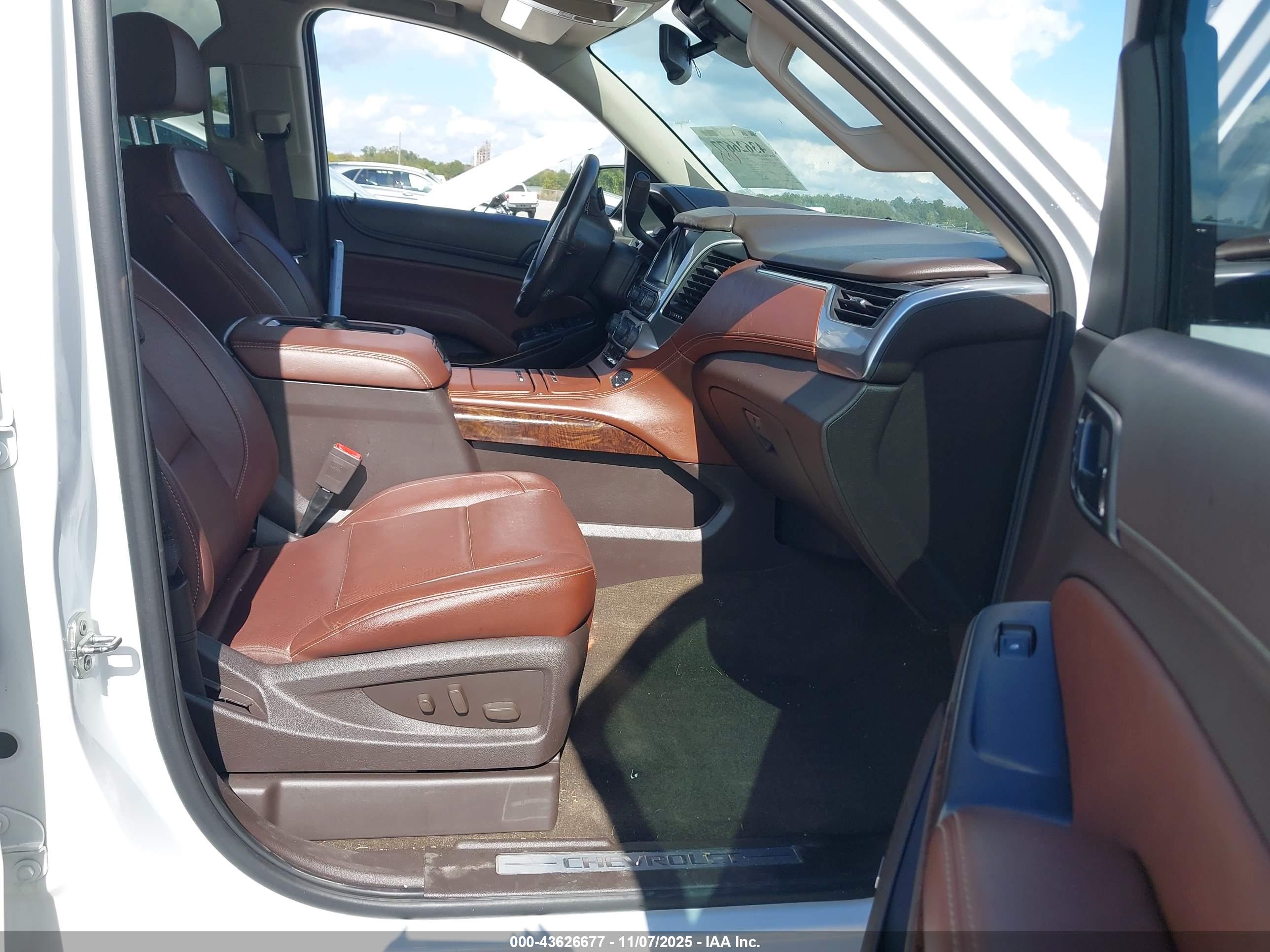 CHEVROLET TAHOE image 5