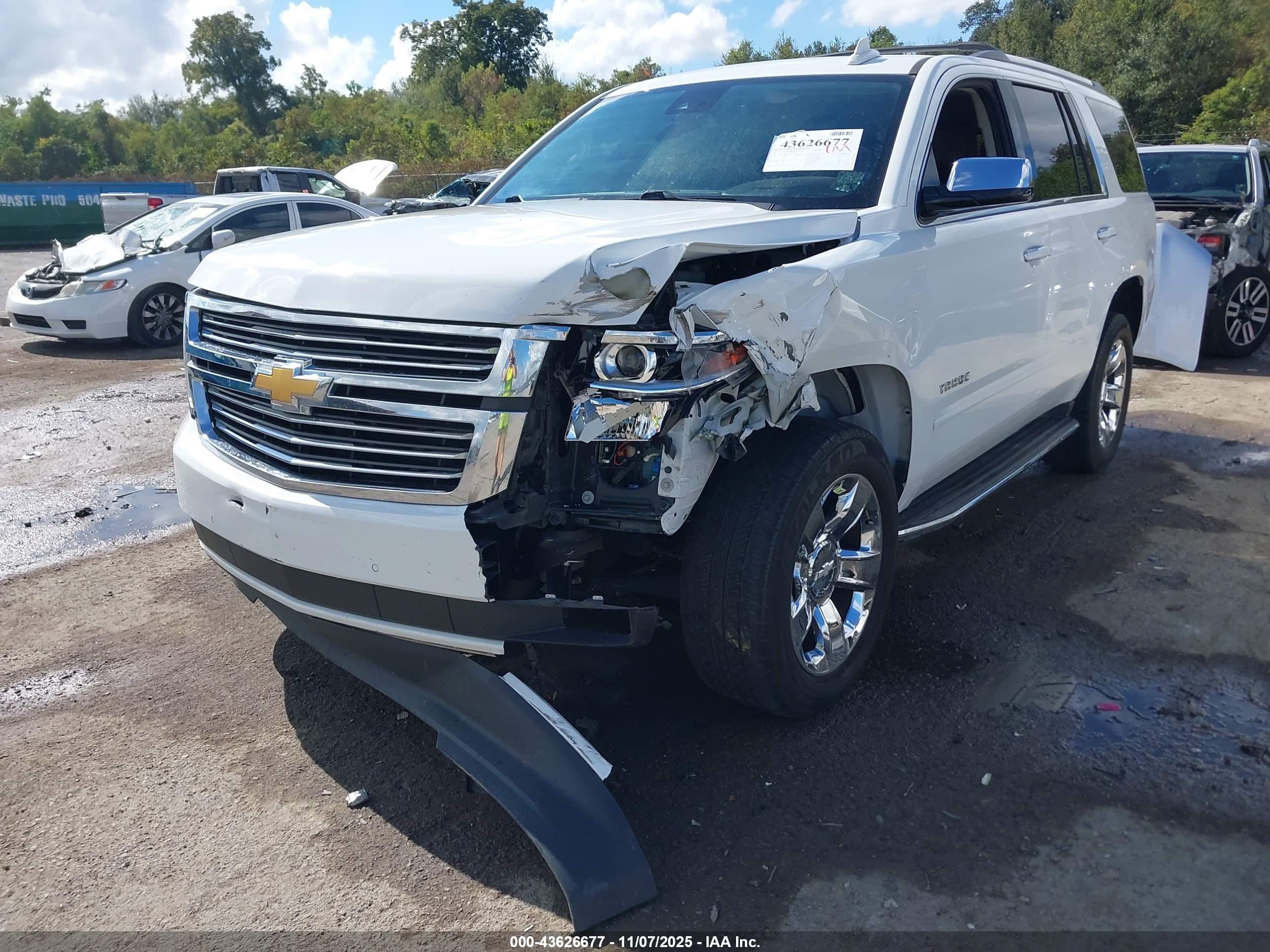 CHEVROLET TAHOE image 6