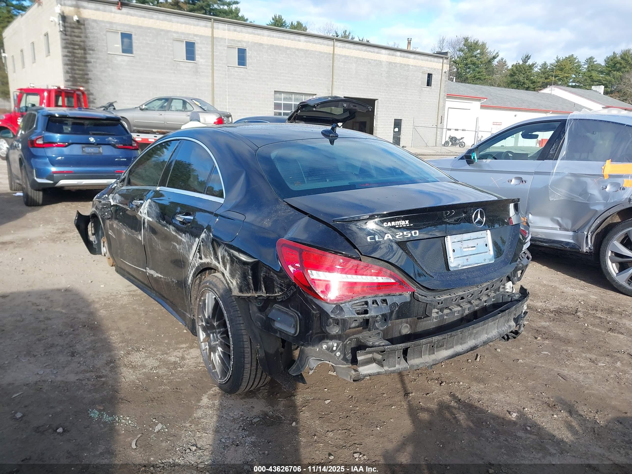 MERCEDES-BENZ CLA image 3