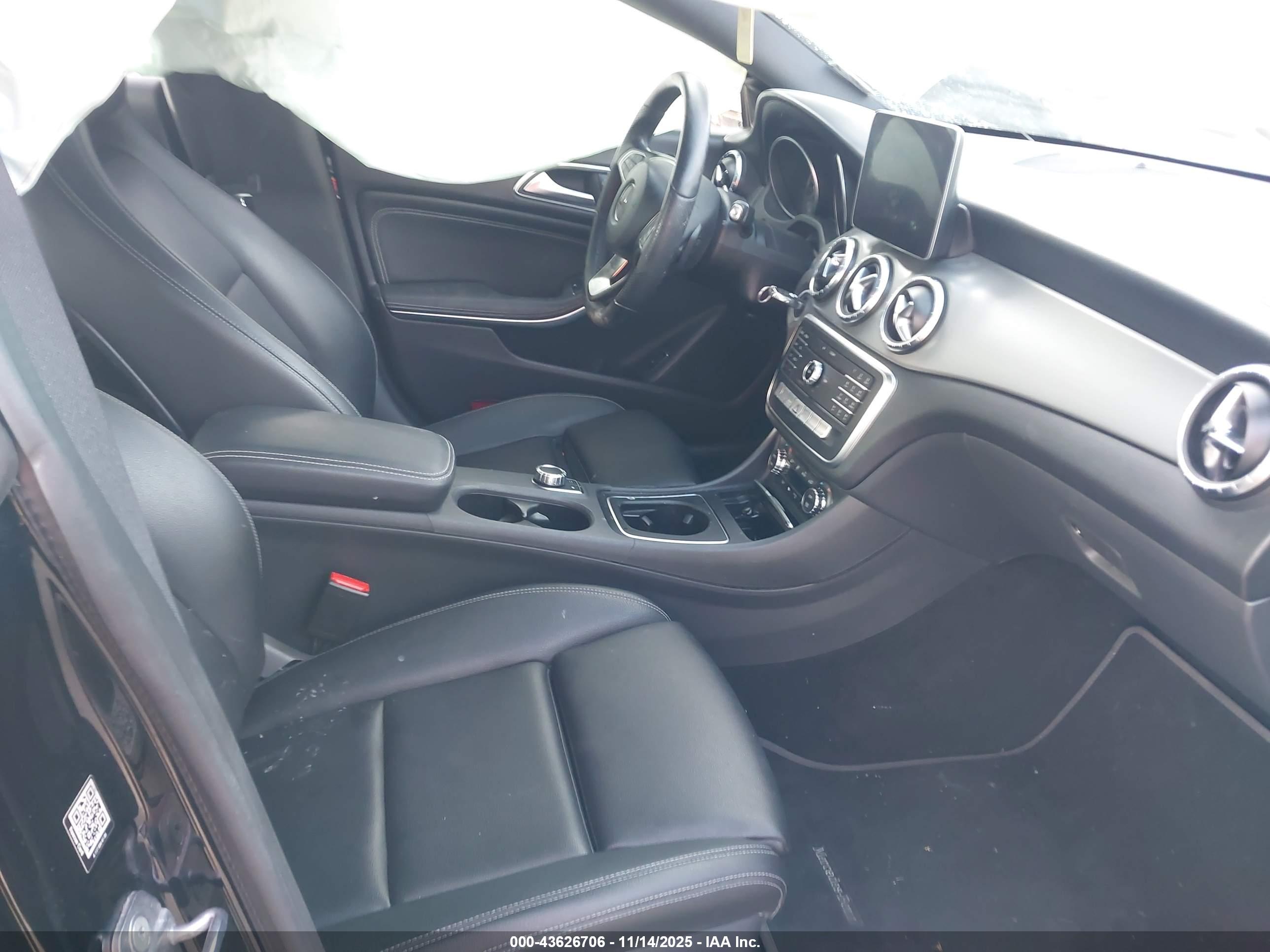 MERCEDES-BENZ CLA image 5