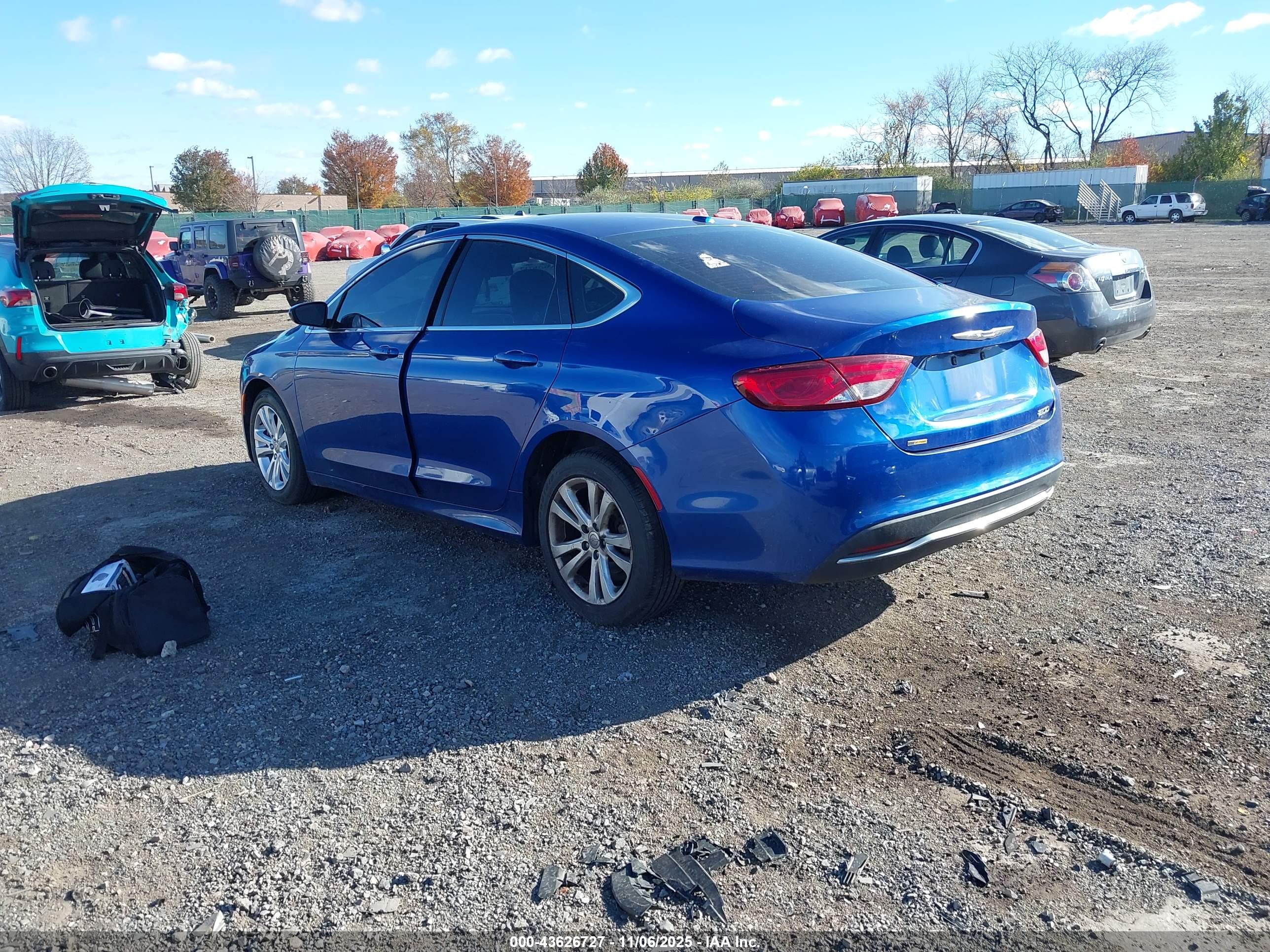 CHRYSLER 200 image 3