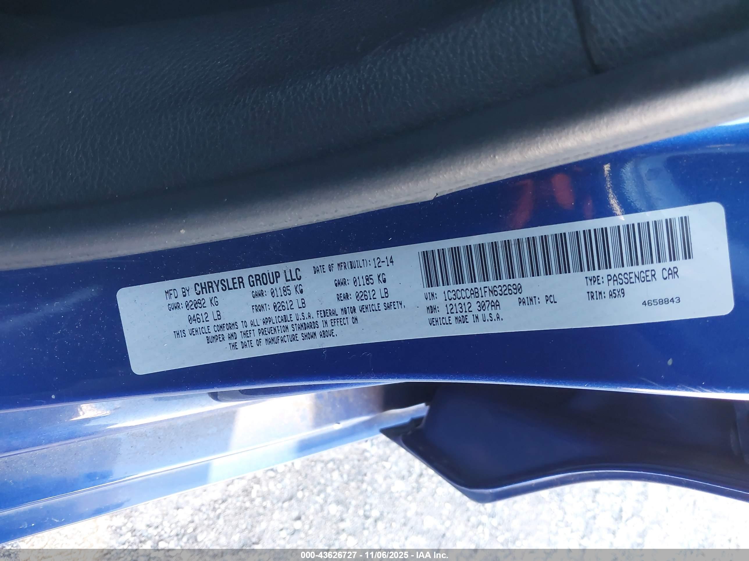 CHRYSLER 200 image 9