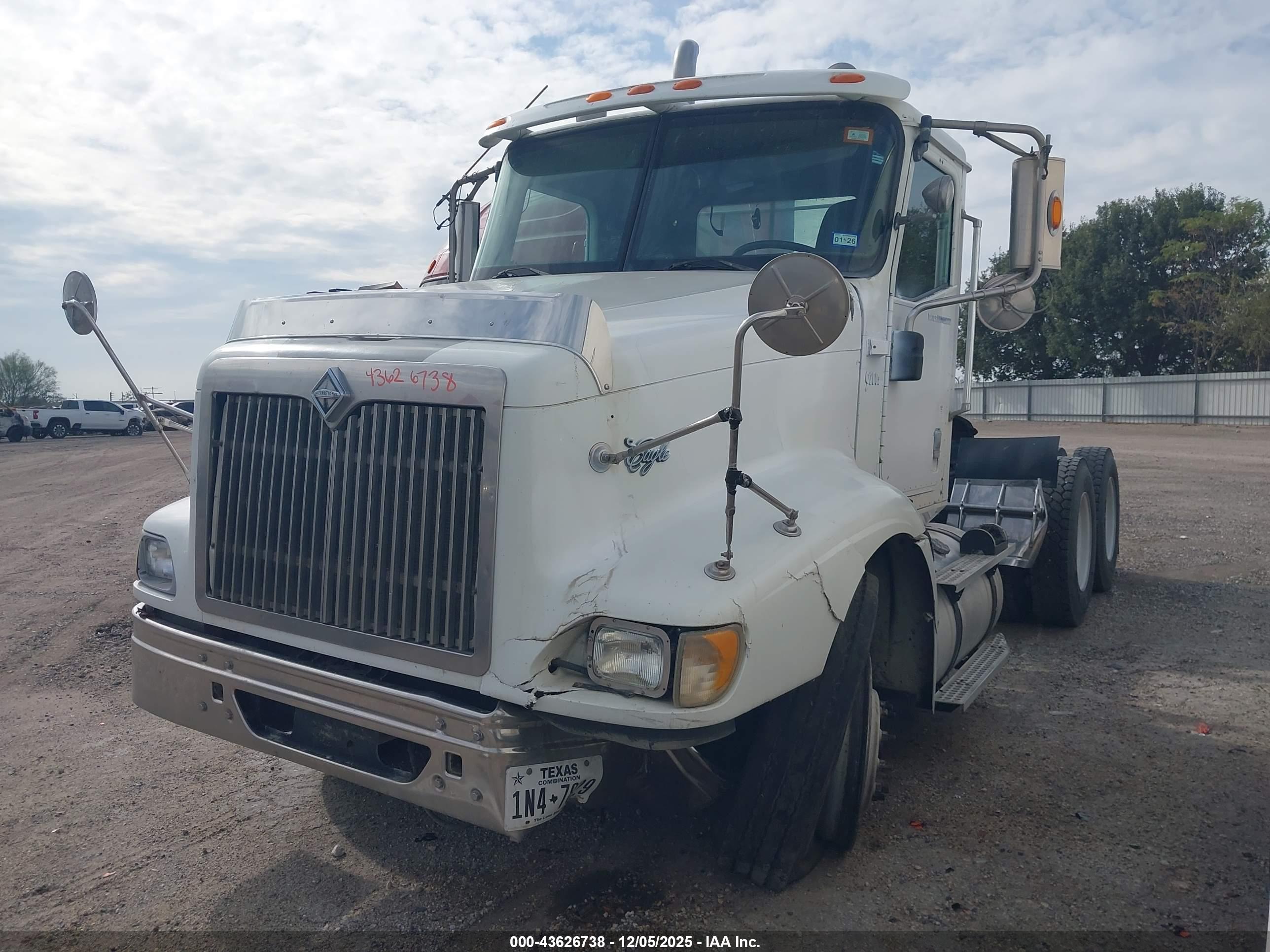 INTERNATIONAL 9200 image 2